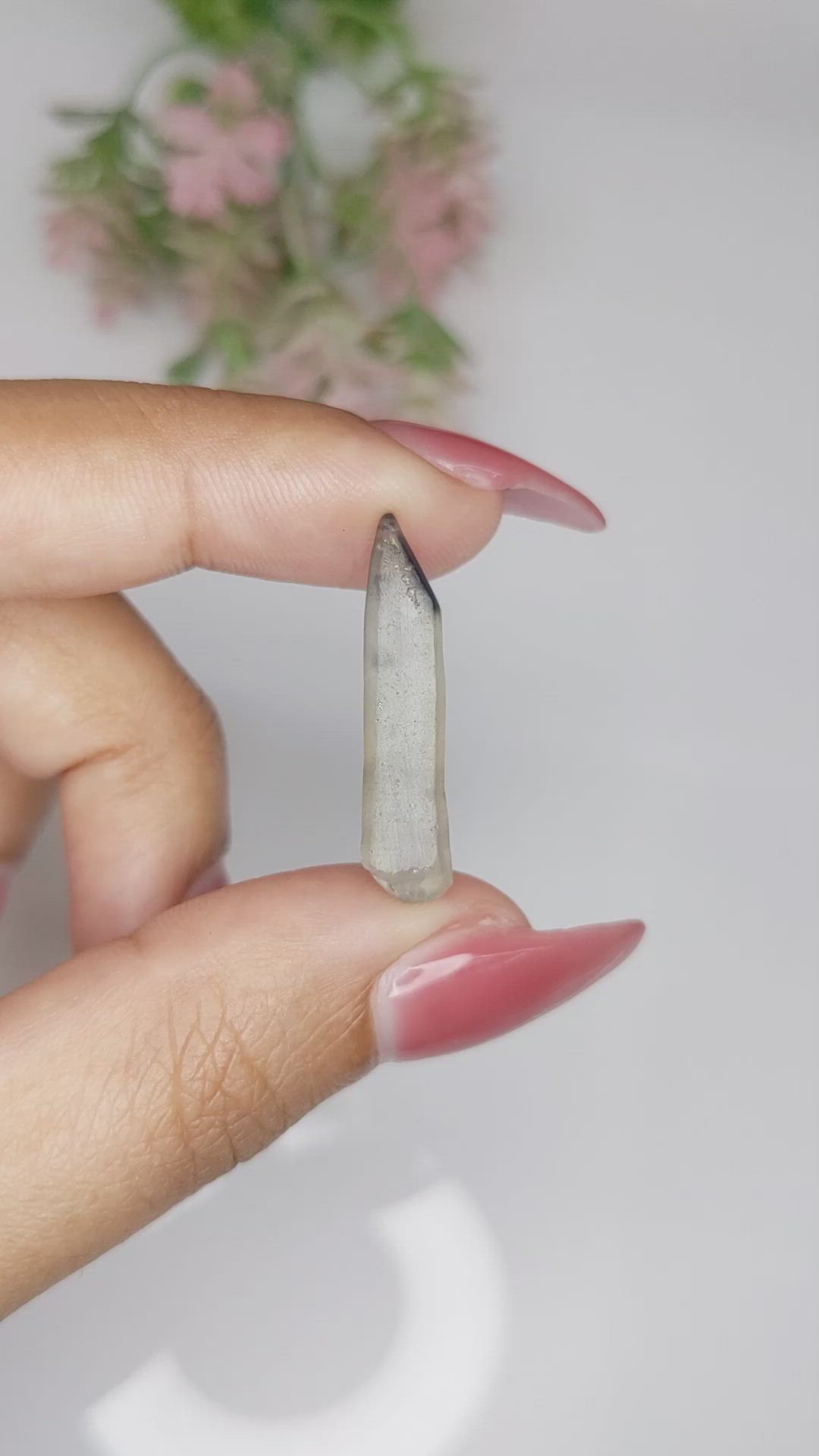 6.91 Ct. Bluish Grey Sapphire Crystal from Ceylon (Sri Lanka) Size Video