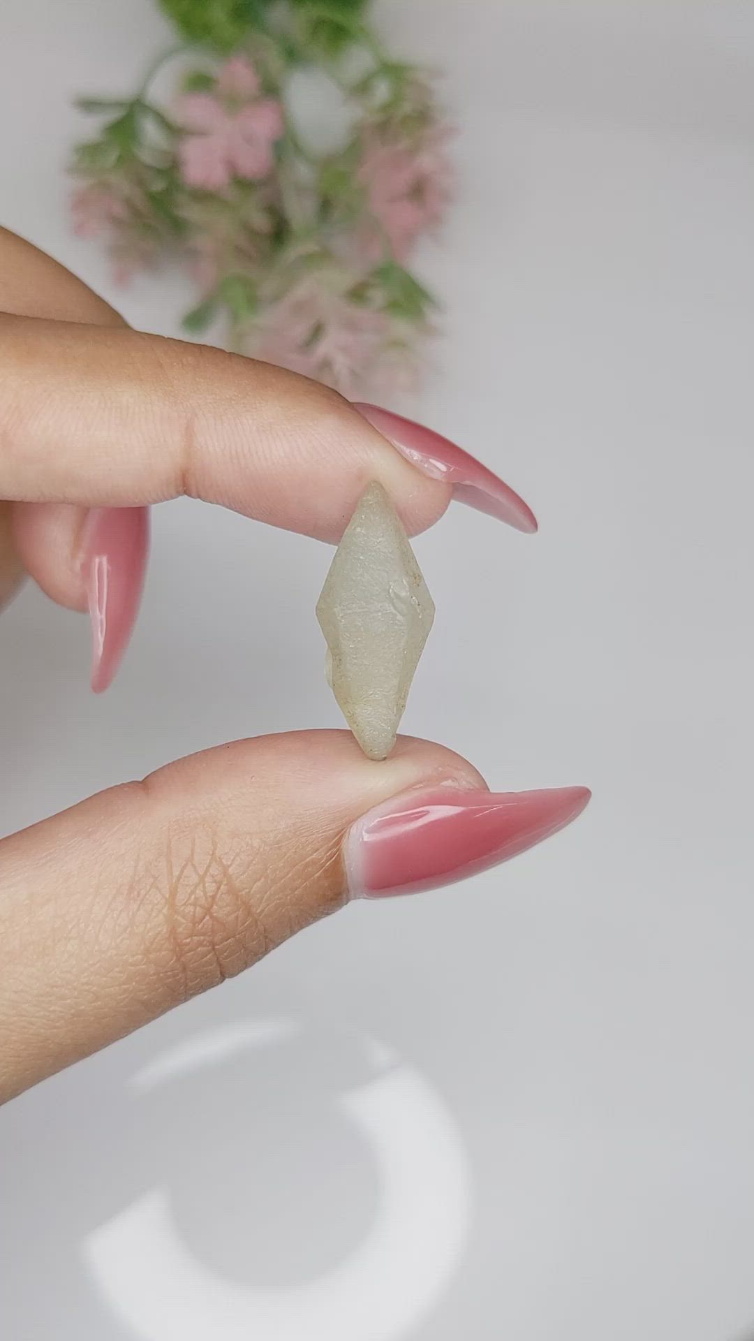 11.16 Ct. Yellow Sapphire Crystal from Ceylon (Sri Lanka) Size Video