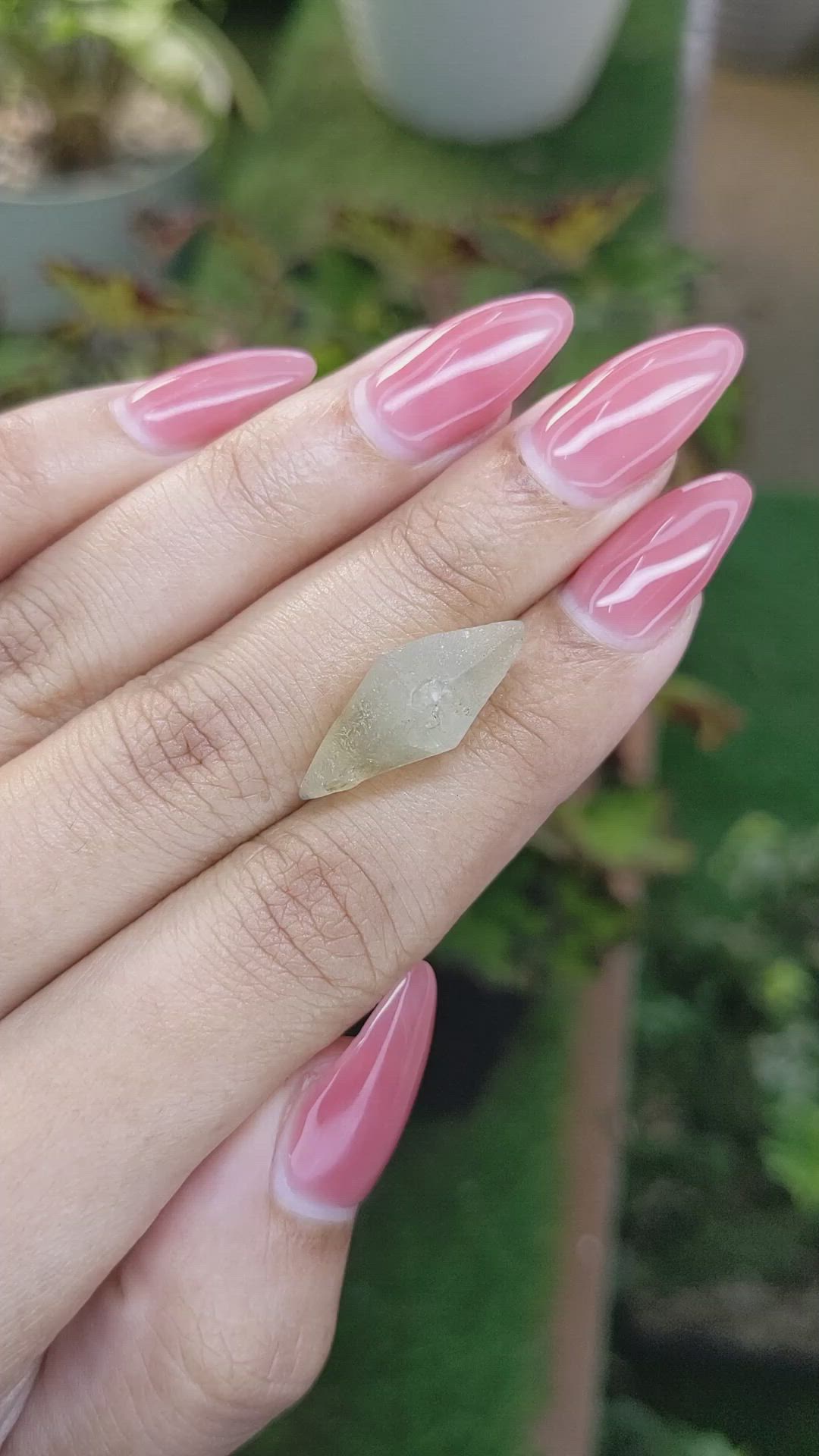 11.16 Ct. Yellow Sapphire Crystal from Ceylon (Sri Lanka) Size Video