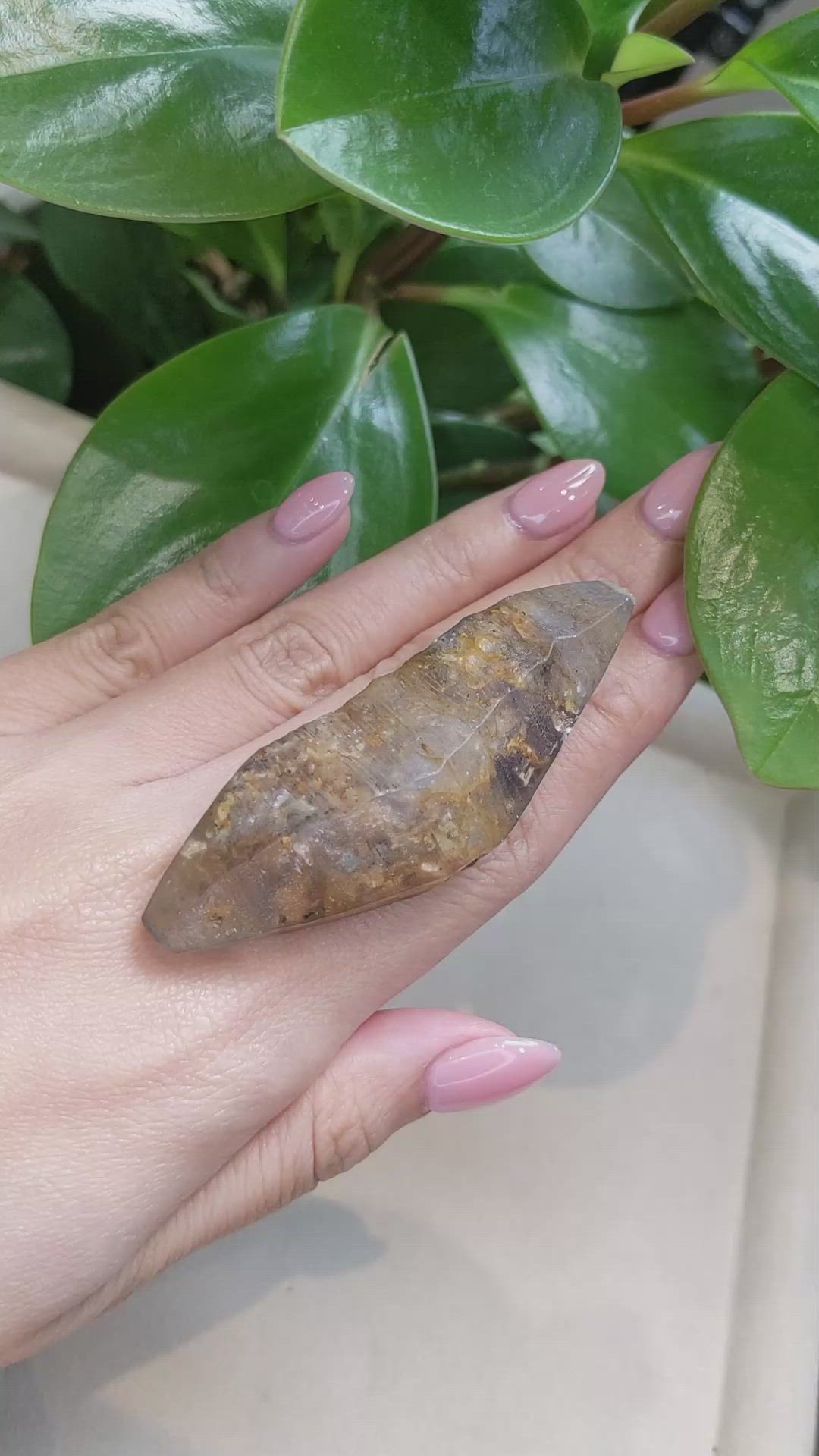 308.78 Ct. Yellowish Brown Sapphire Crystal from Ceylon (Sri Lanka) Size Video