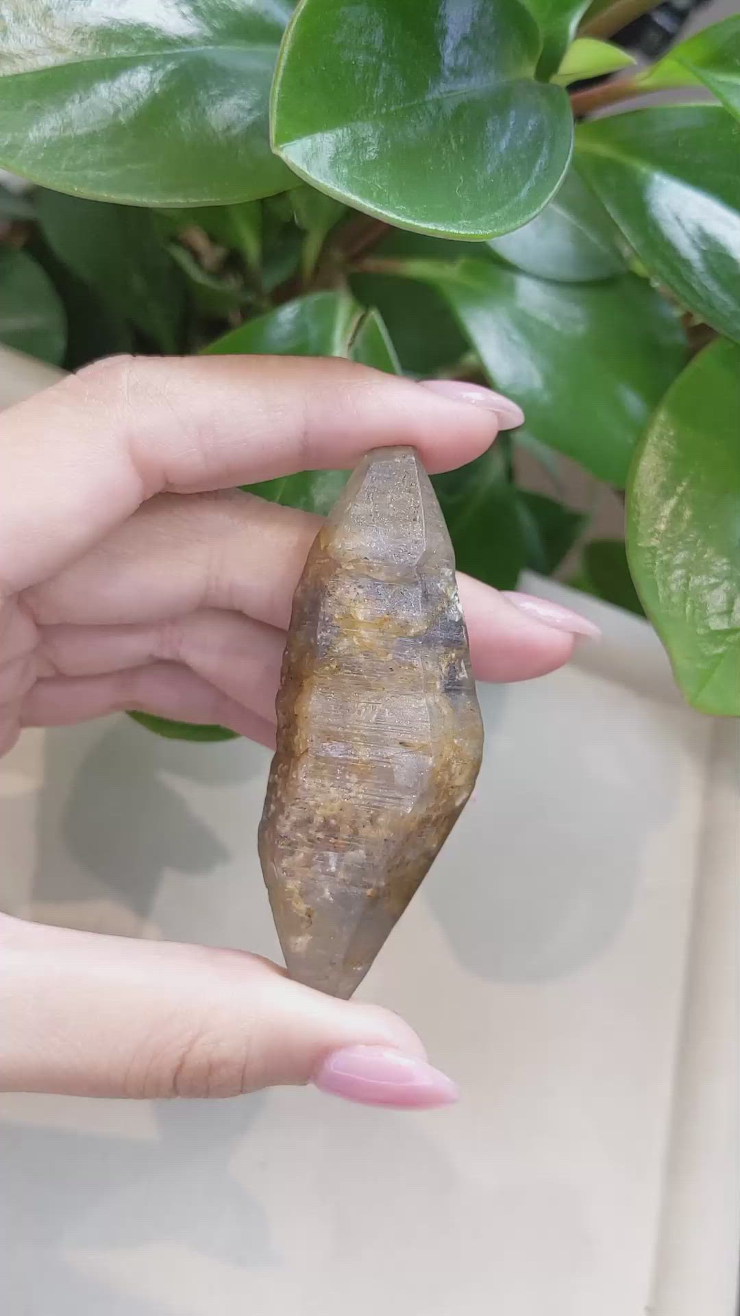 308.78 Ct. Yellowish Brown Sapphire Crystal from Ceylon (Sri Lanka) Size Video