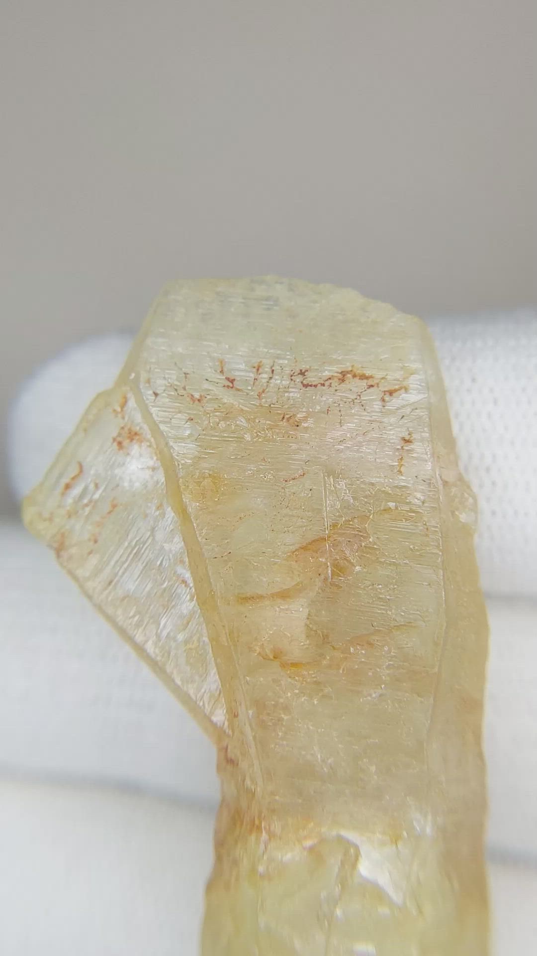 115.63 Ct. Yellow Sapphire Crystal from Ceylon (Sri Lanka) Size Video