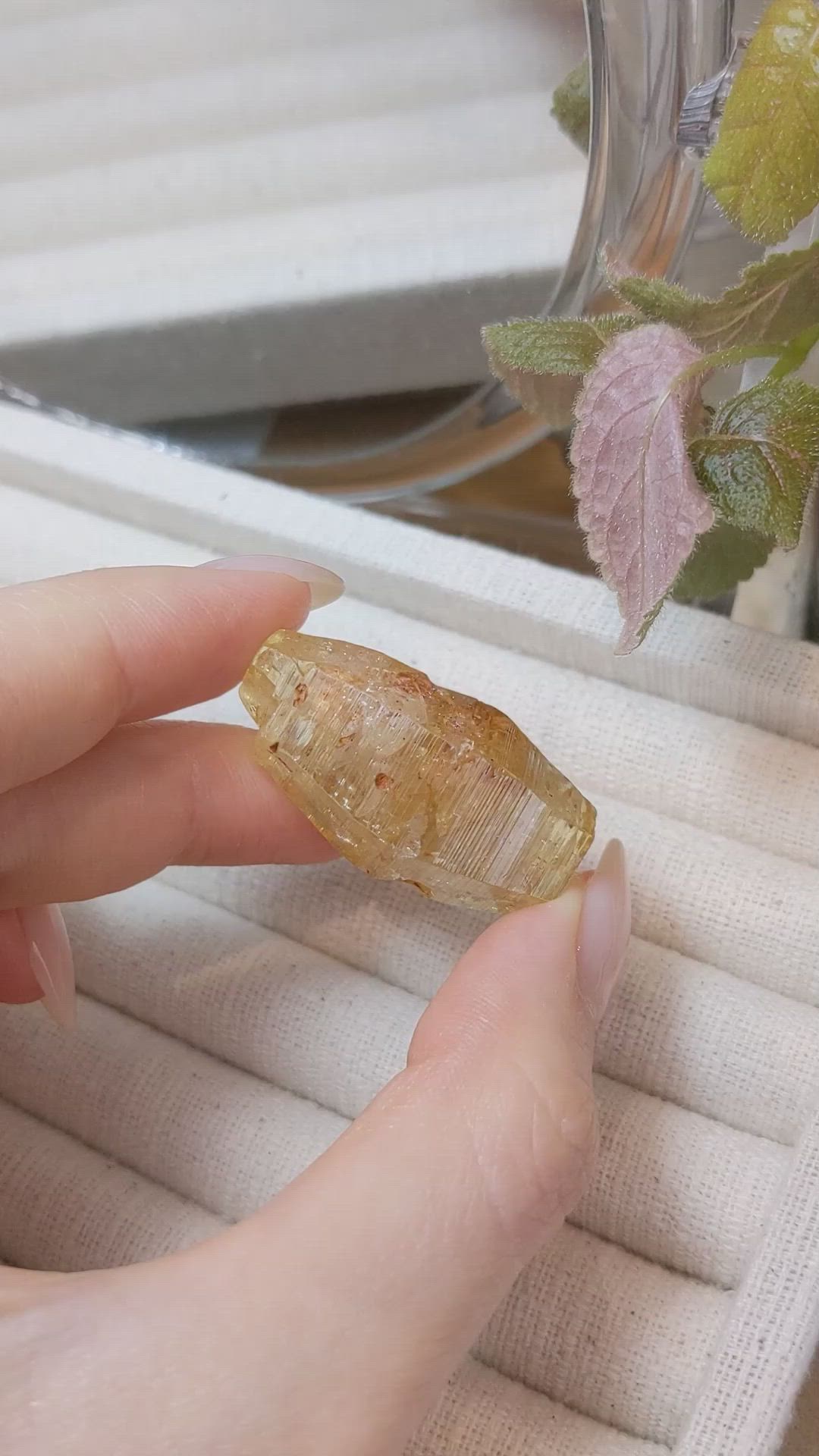 105.02 Ct. Yellow Sapphire Crystal from Ceylon (Sri Lanka) Size Video