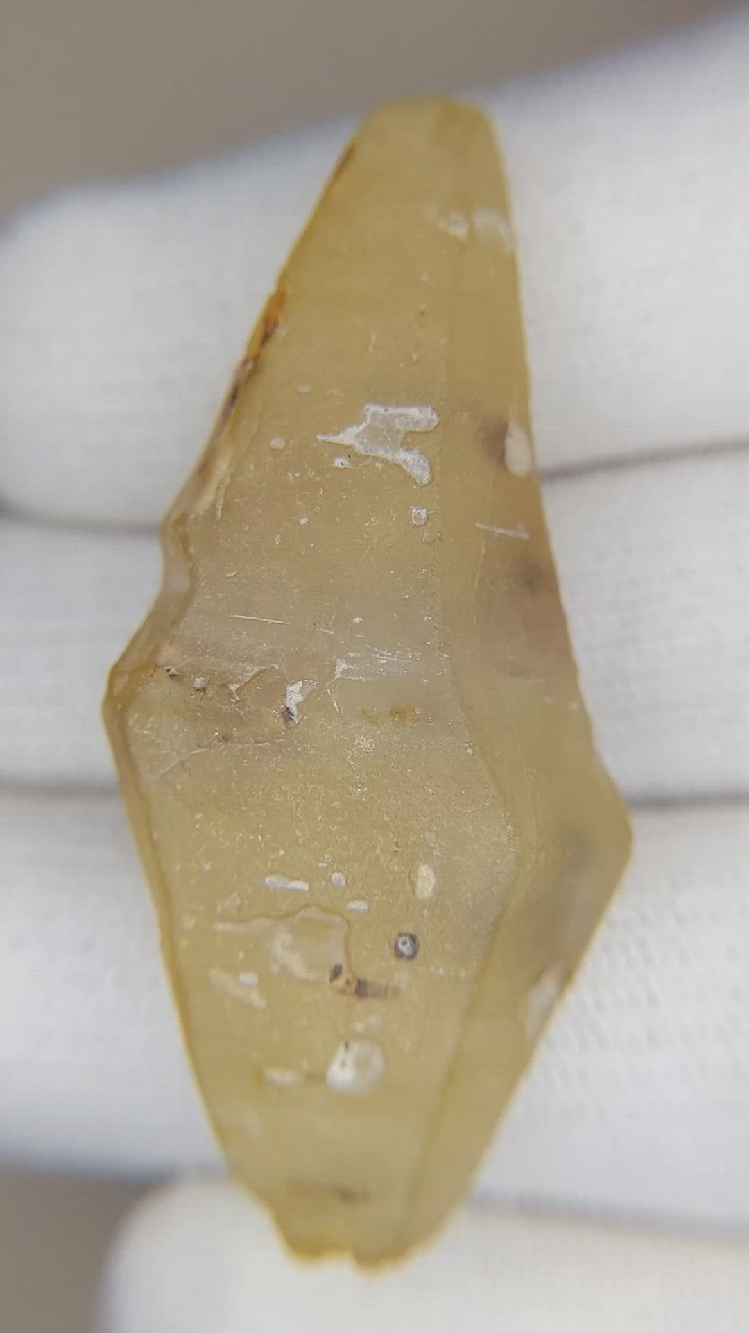 97.80 Ct. Yellow Sapphire Crystal from Ceylon (Sri Lanka) Size Video