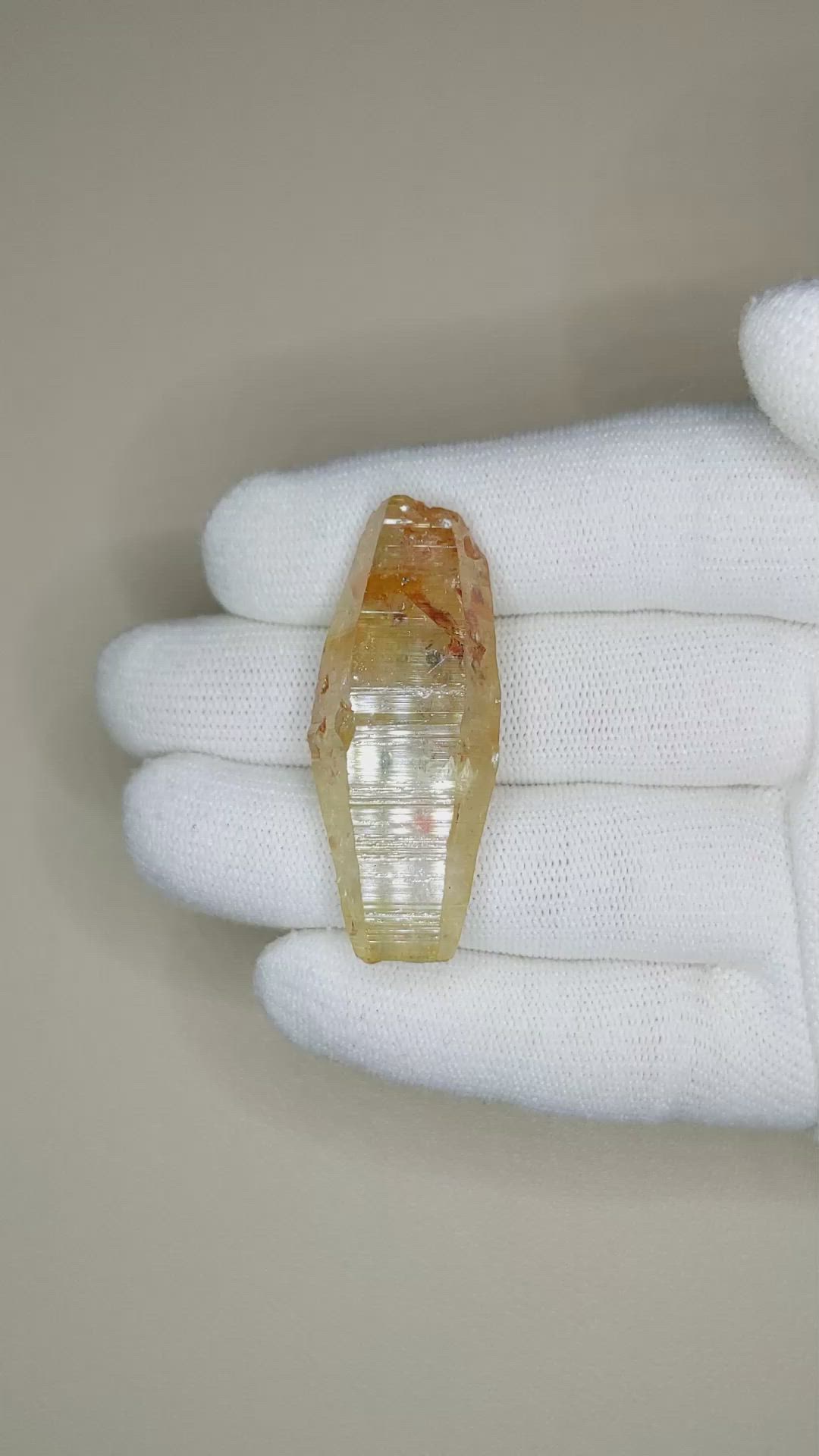 96.03 Ct. Yellow Sapphire Crystal from Ceylon (Sri Lanka) Size Video