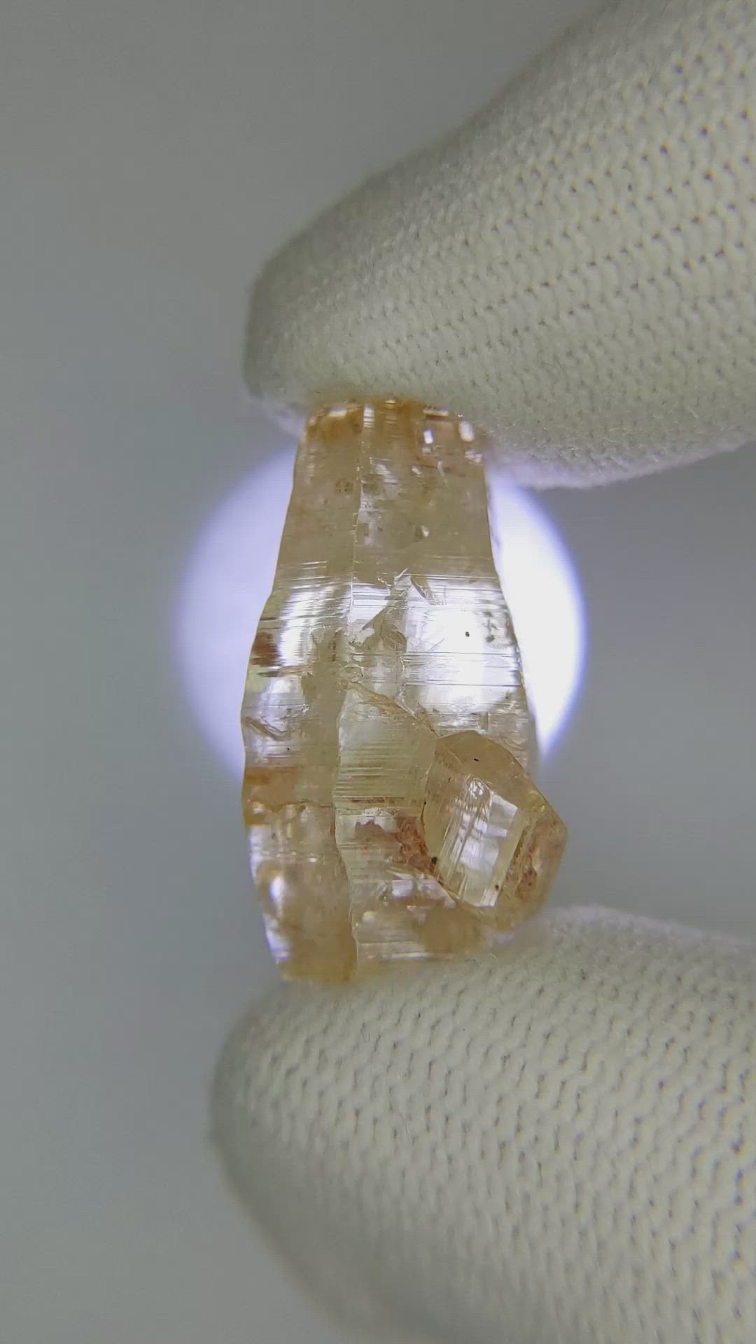 35.27 Ct. Yellow Sapphire Crystal from Ceylon (Sri Lanka) Size Video