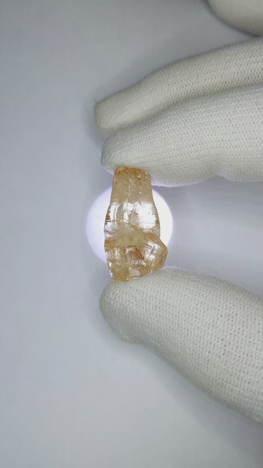 35.27 Ct. Yellow Sapphire Crystal from Ceylon (Sri Lanka) Size Video