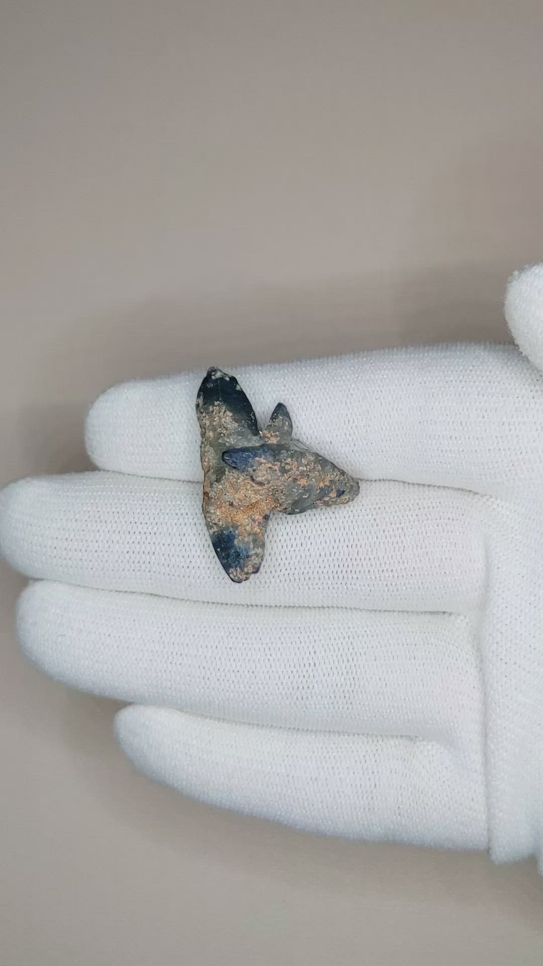 39.74 Ct. Blue Sapphire Crystal from Ceylon (Sri Lanka) Size Video