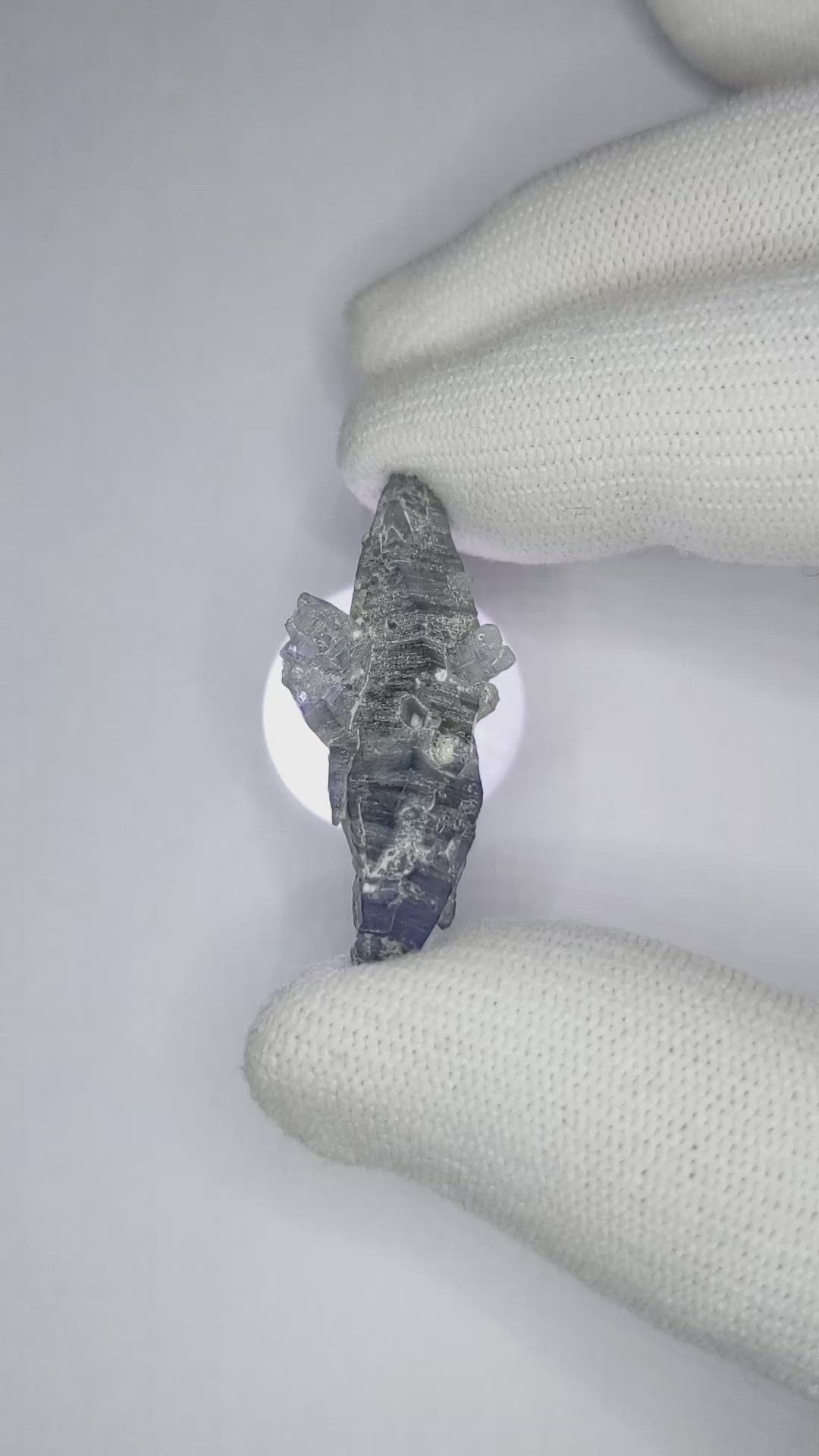 34.46 Ct. Greyish Blue Sapphire Crystal from Ceylon (Sri Lanka) Size Video