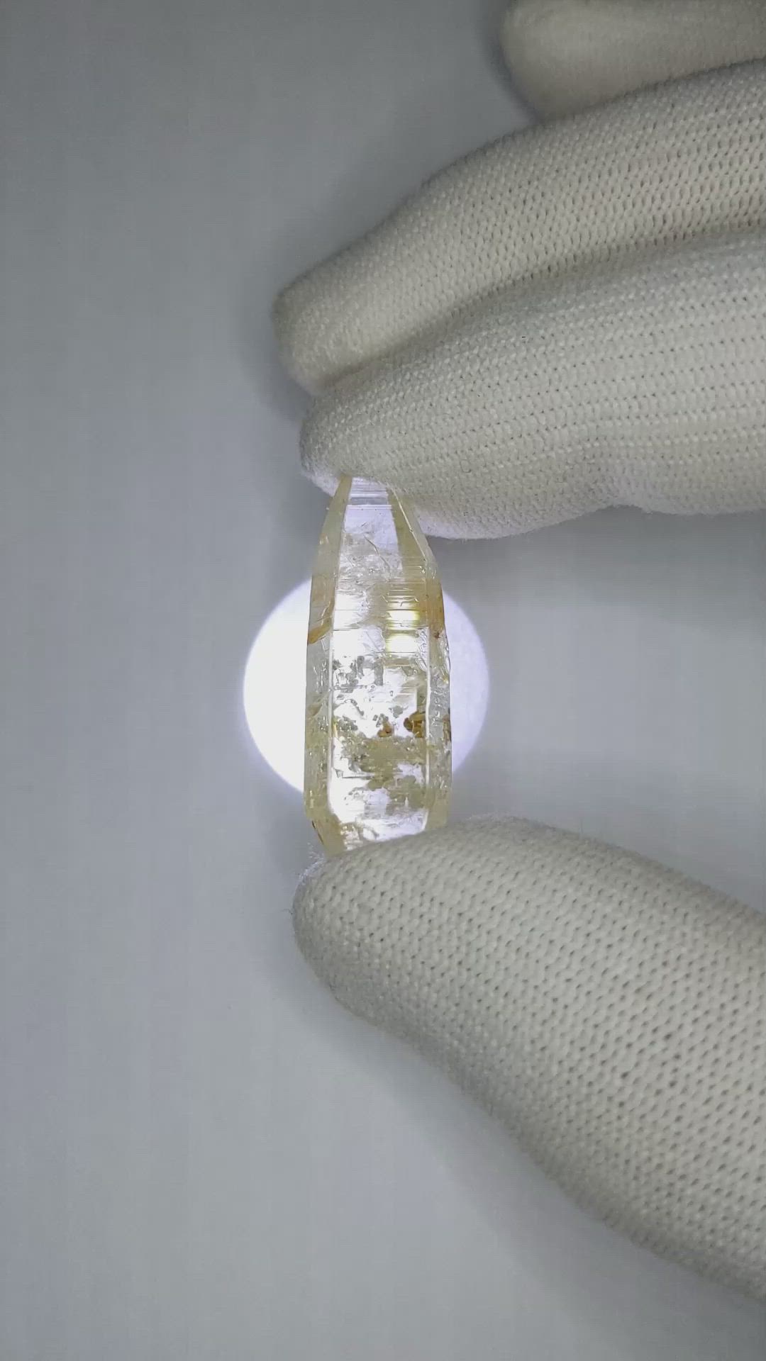 26.01 Ct. Yellow Sapphire Crystal from Ceylon (Sri Lanka) Size Video