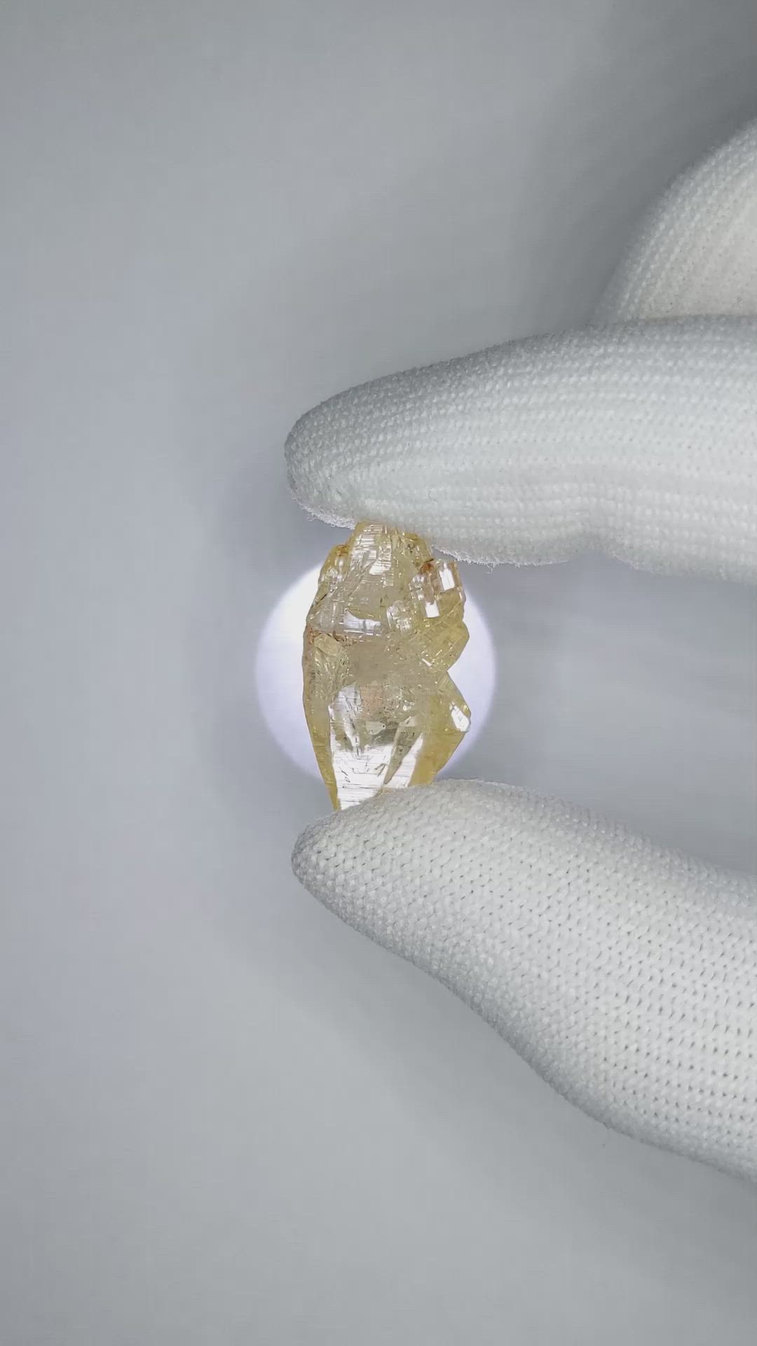 18.06 Ct. Yellow Sapphire Crystal from Ceylon (Sri Lanka) Size Video
