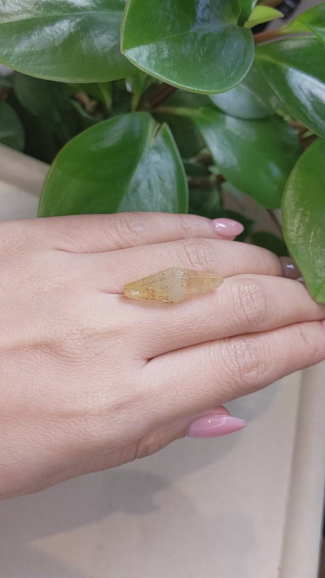 16.64 Ct. Yellow Sapphire Crystal from Ceylon (Sri Lanka) Size Video