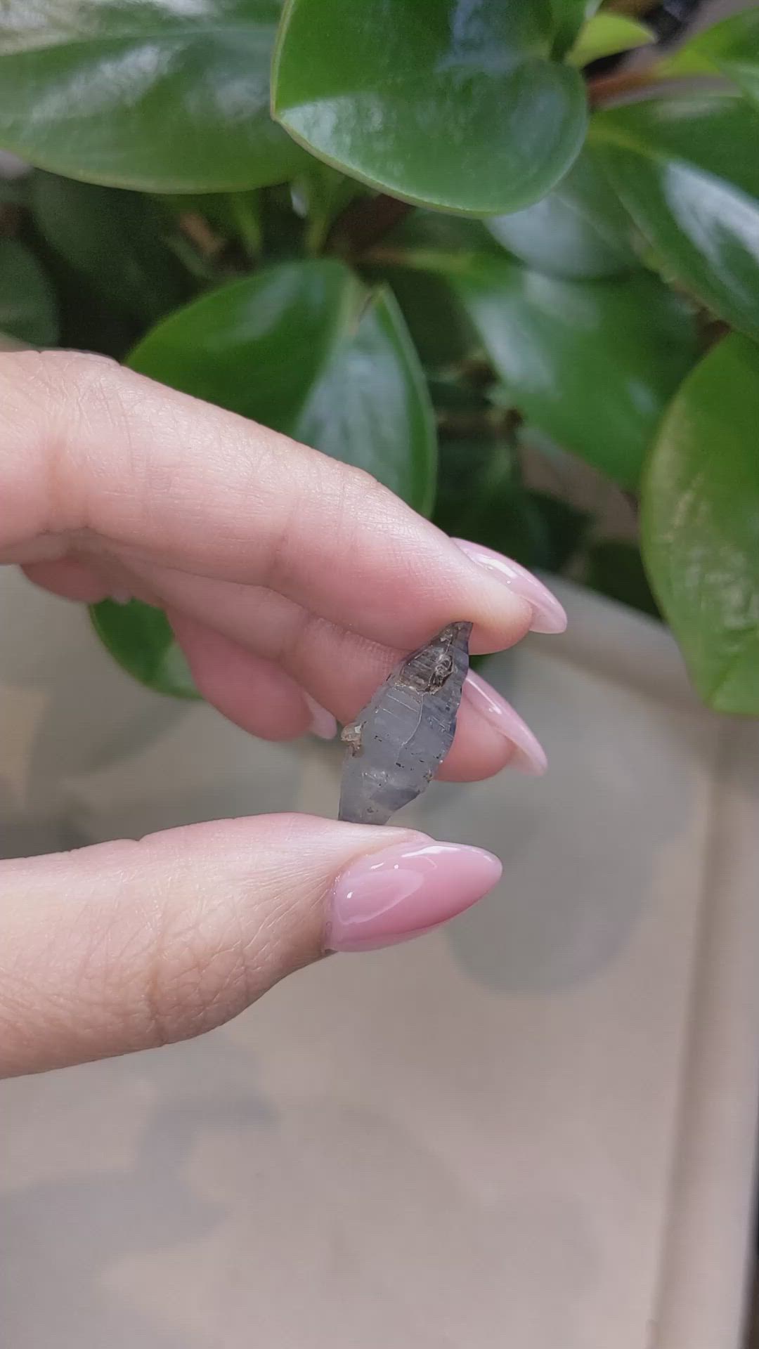 16.45 Ct. Greyish Blue Sapphire Crystal from Ceylon (Sri Lanka) Size Video