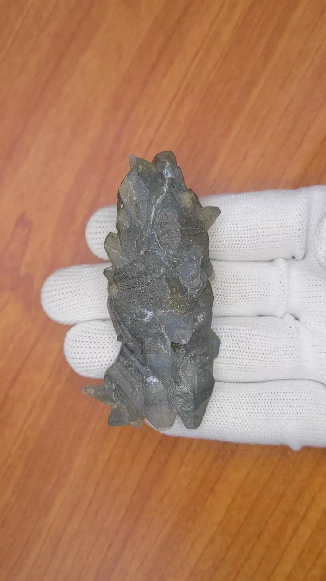 438.08 Ct. Blue Sapphire Crystal from Ceylon (Sri Lanka) Size Video