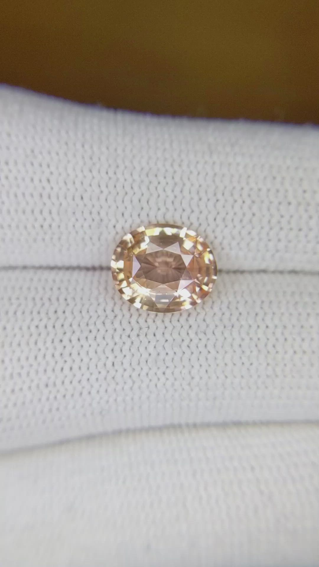 3.04 Ct. Padparadscha Sapphire from Ceylon (Sri Lanka) Size Video