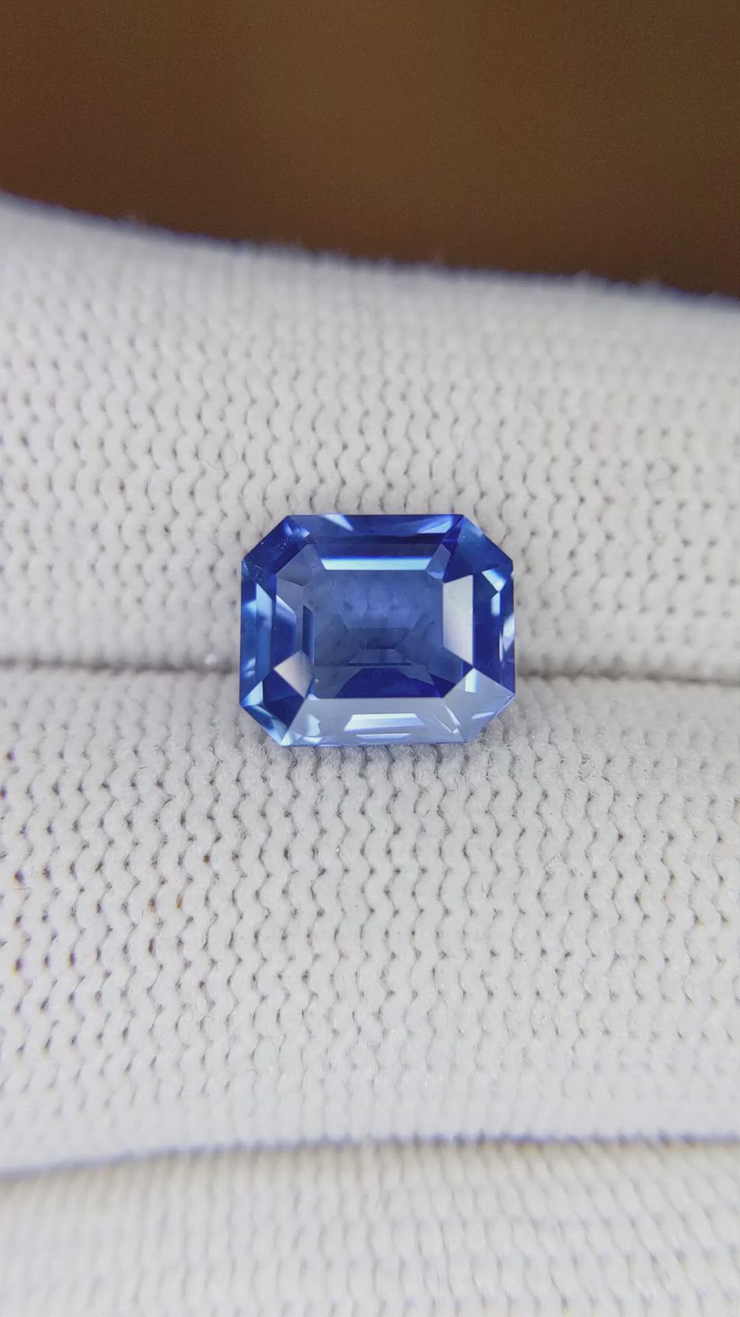 3.17 Ct. Blue Sapphire from Ceylon (Sri Lanka) Size Video