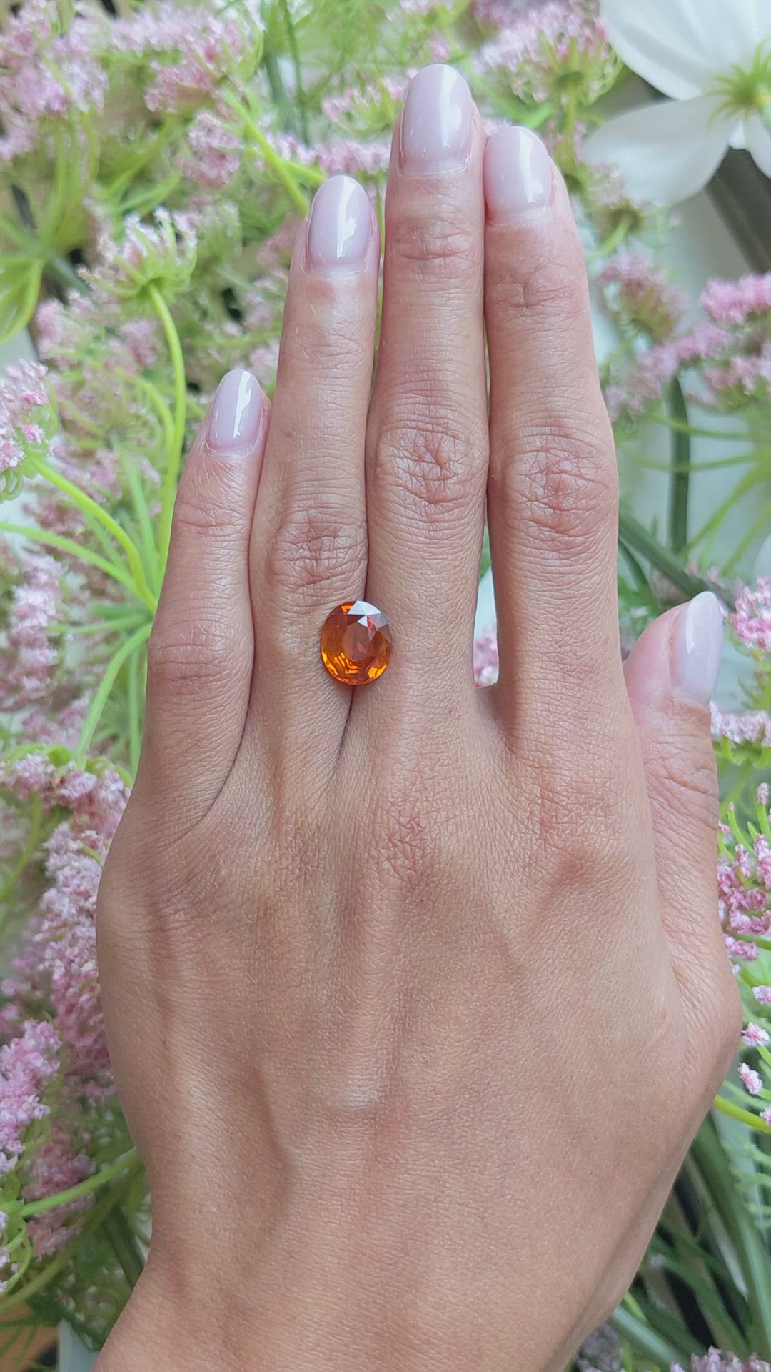 4.06 Ct. Orange Sapphire from Ceylon (Sri Lanka) Size Video