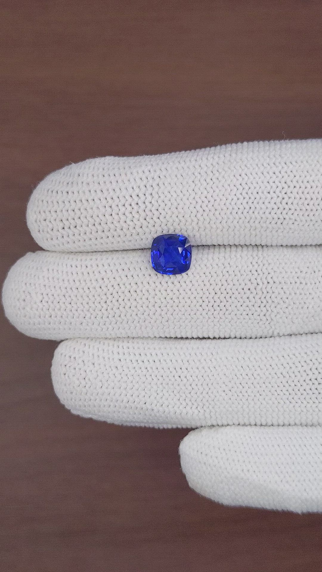 2.04 Ct. Blue Sapphire from Ceylon (Sri Lanka) Size Video