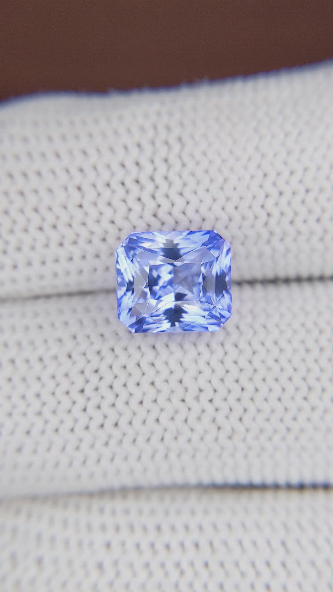 5.05 Ct. Blue Sapphire from Ceylon (Sri Lanka) Size Video