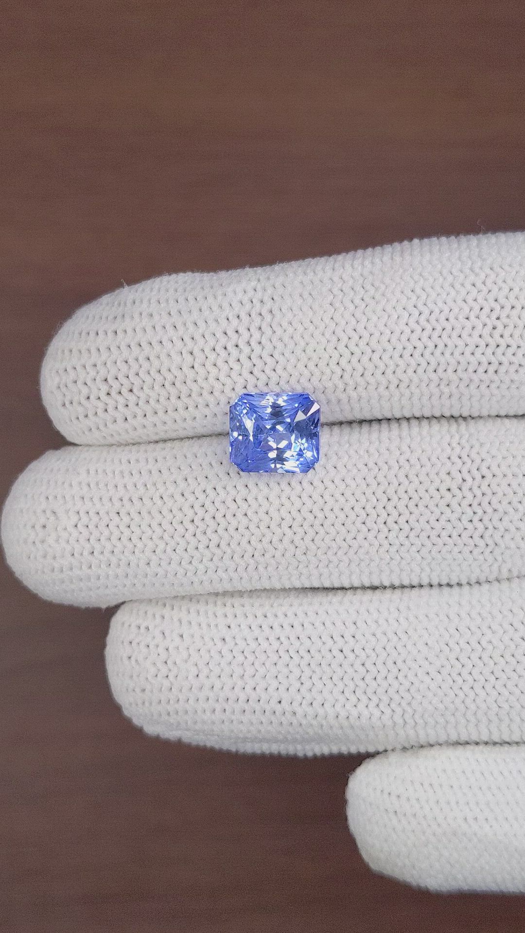 5.05 Ct. Blue Sapphire from Ceylon (Sri Lanka) Size Video