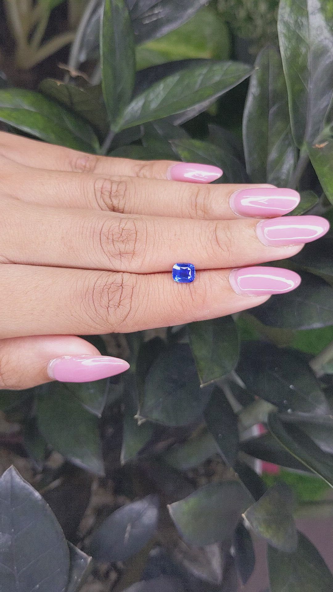 1.03 Ct. Blue Sapphire from Ceylon (Sri Lanka) Size Video