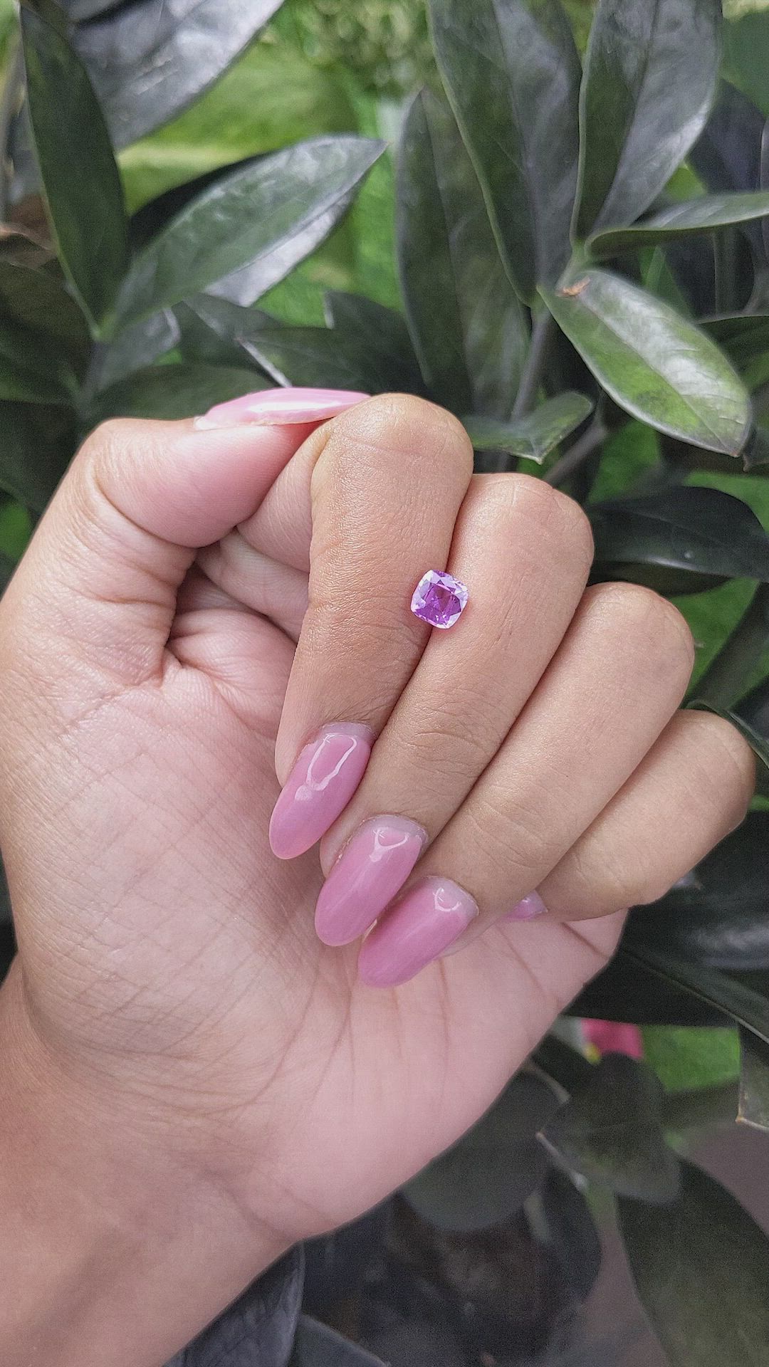0.98 Ct. Pinkish Purple Sapphire from Ceylon (Sri Lanka) Size Video