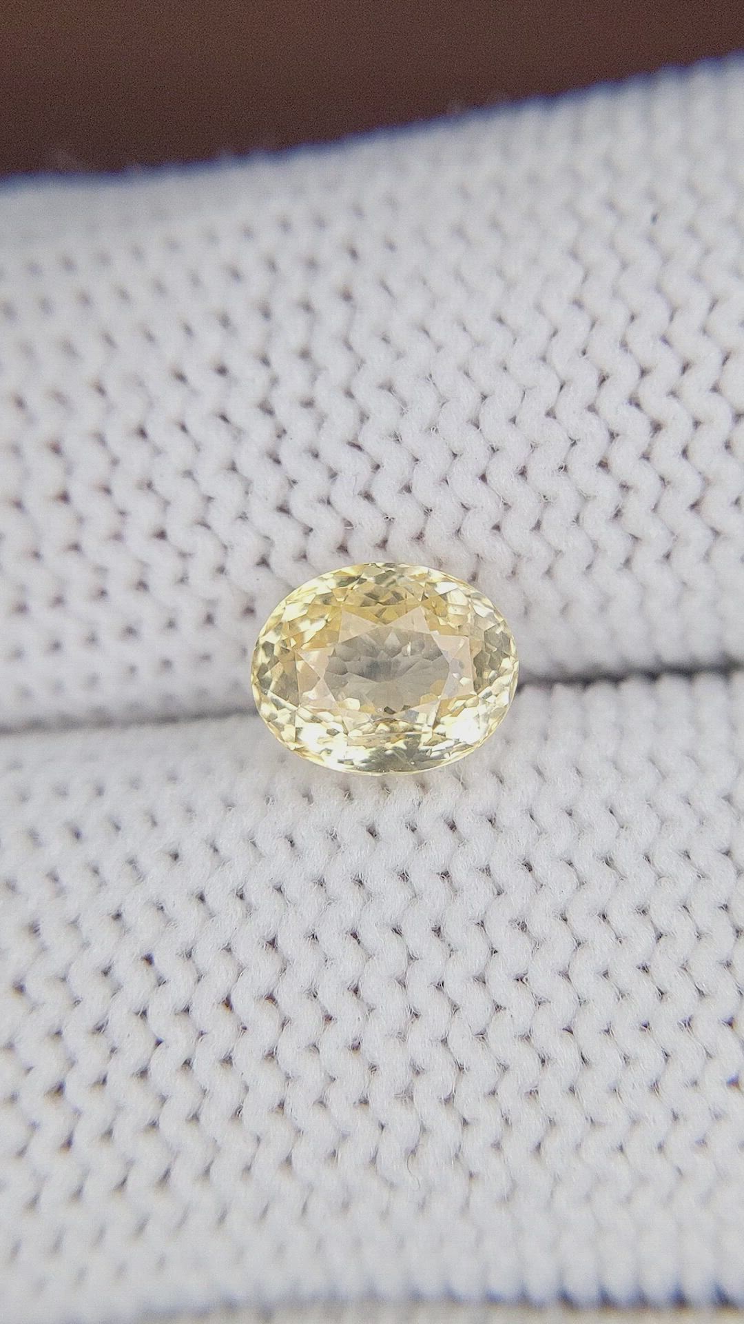 1.70 Ct. Yellow Sapphire from Ceylon (Sri Lanka) Size Video