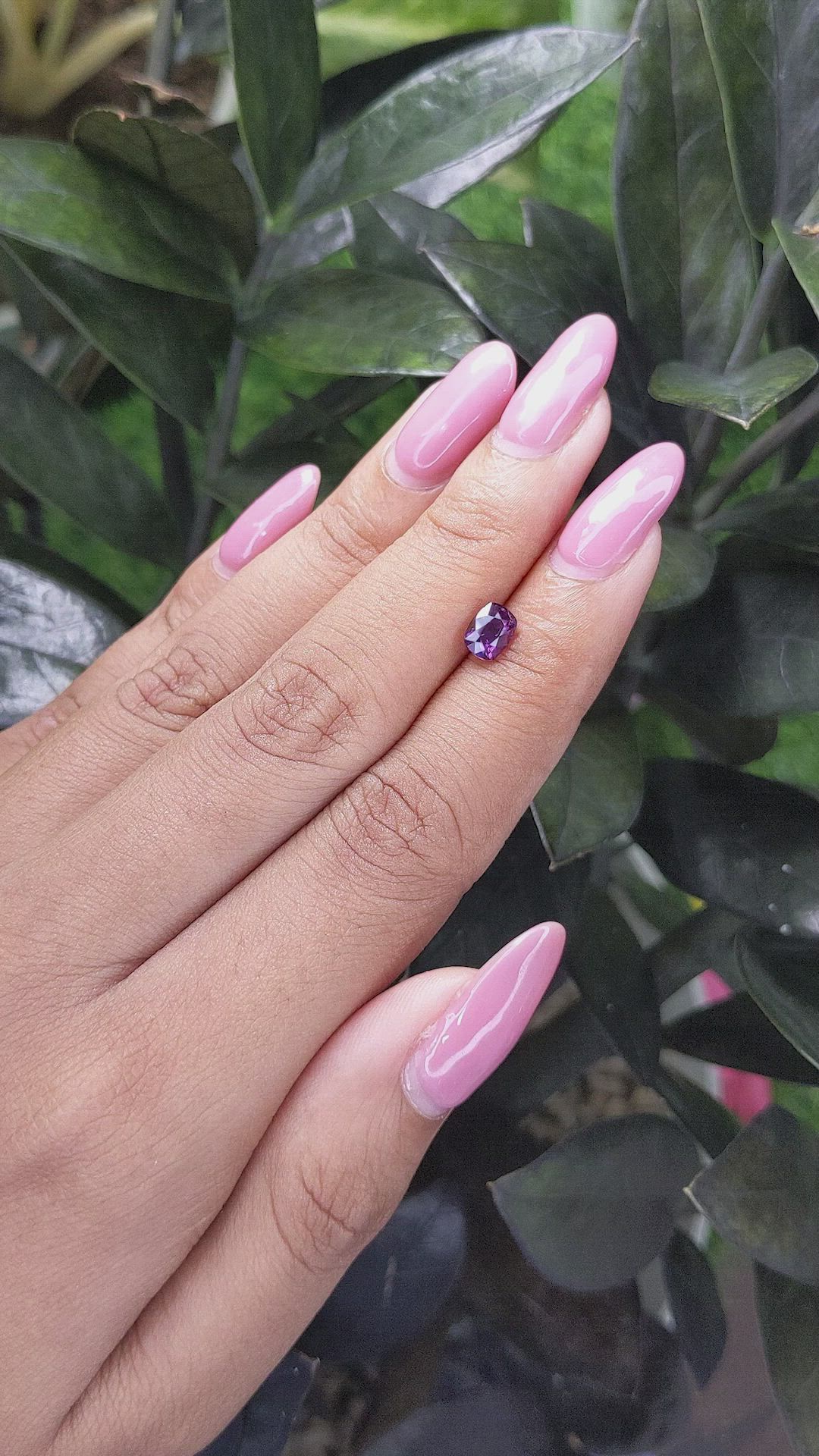 1.01 Ct. Pinkish Purple Sapphire from Ceylon (Sri Lanka) Size Video
