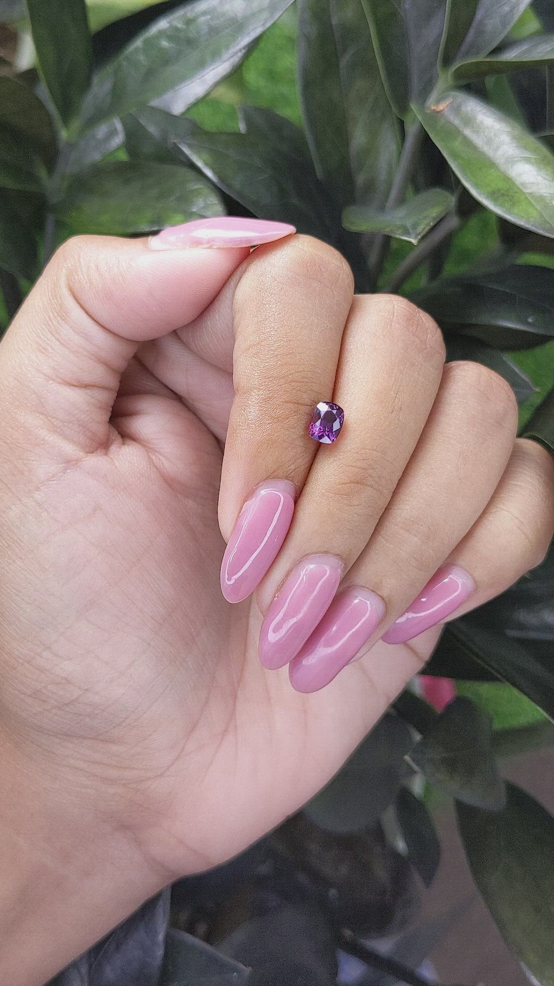 1.01 Ct. Pinkish Purple Sapphire from Ceylon (Sri Lanka) Size Video