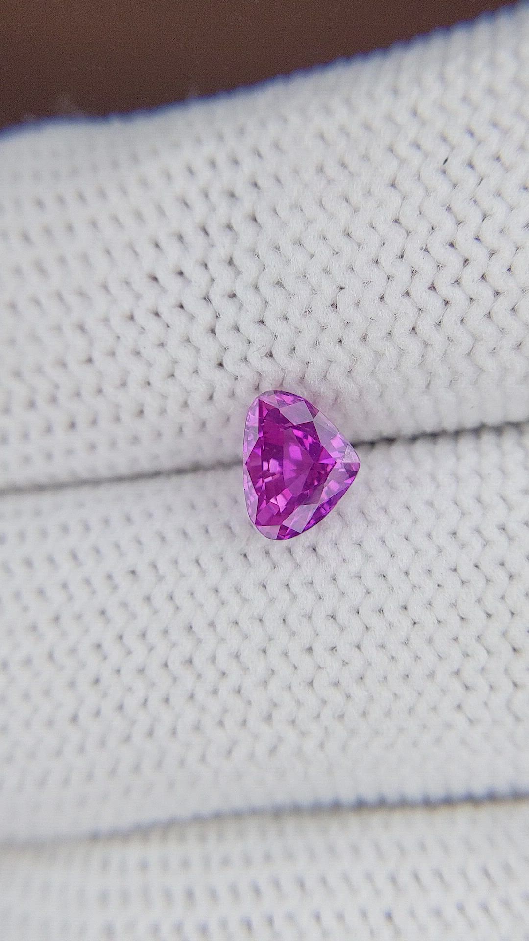 1.02 Ct. Purplish Pink Sapphire from Ceylon (Sri Lanka) Size Video
