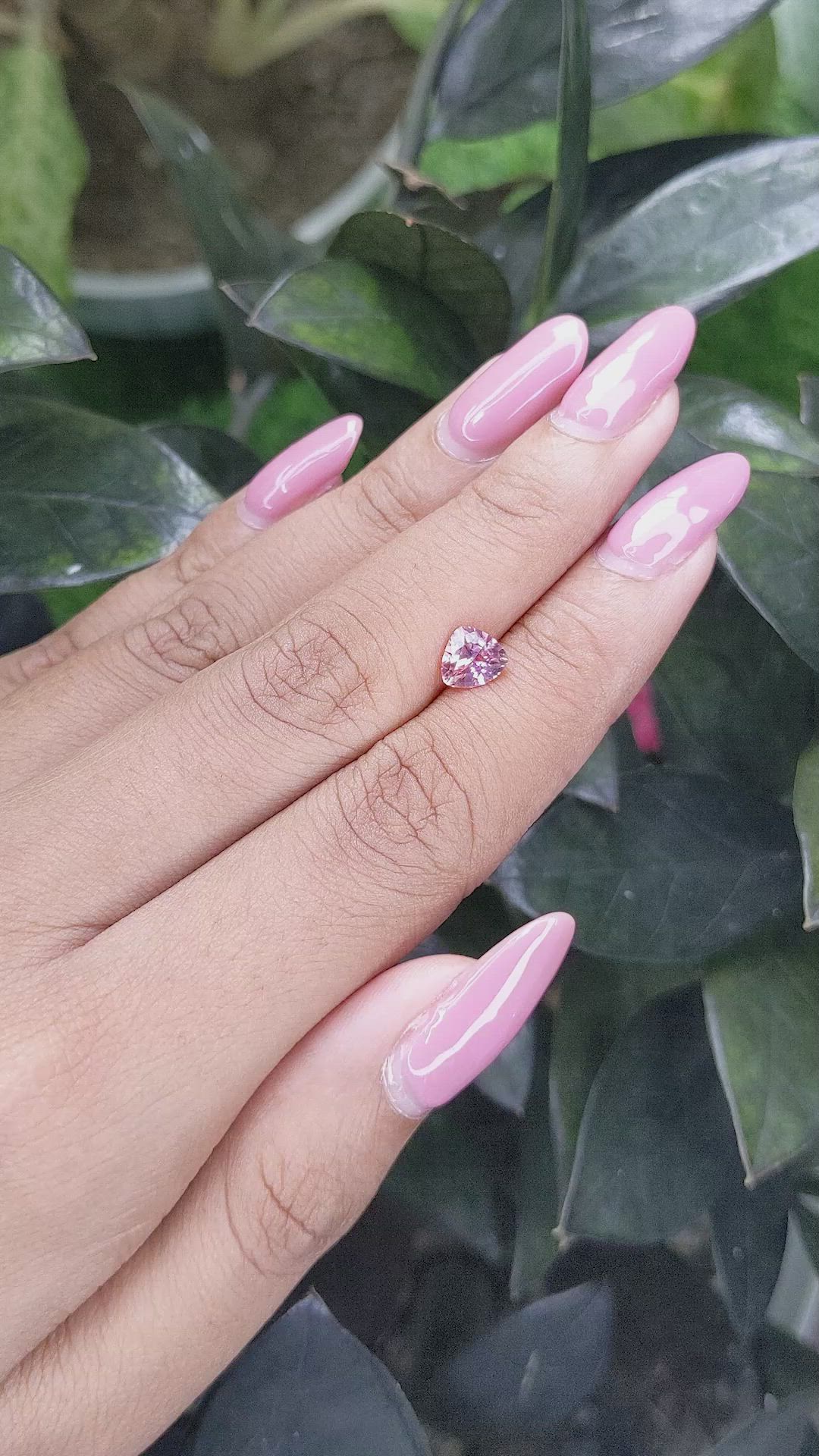 1.03 Ct. Padparadscha Sapphire from Ceylon (Sri Lanka) Size Video