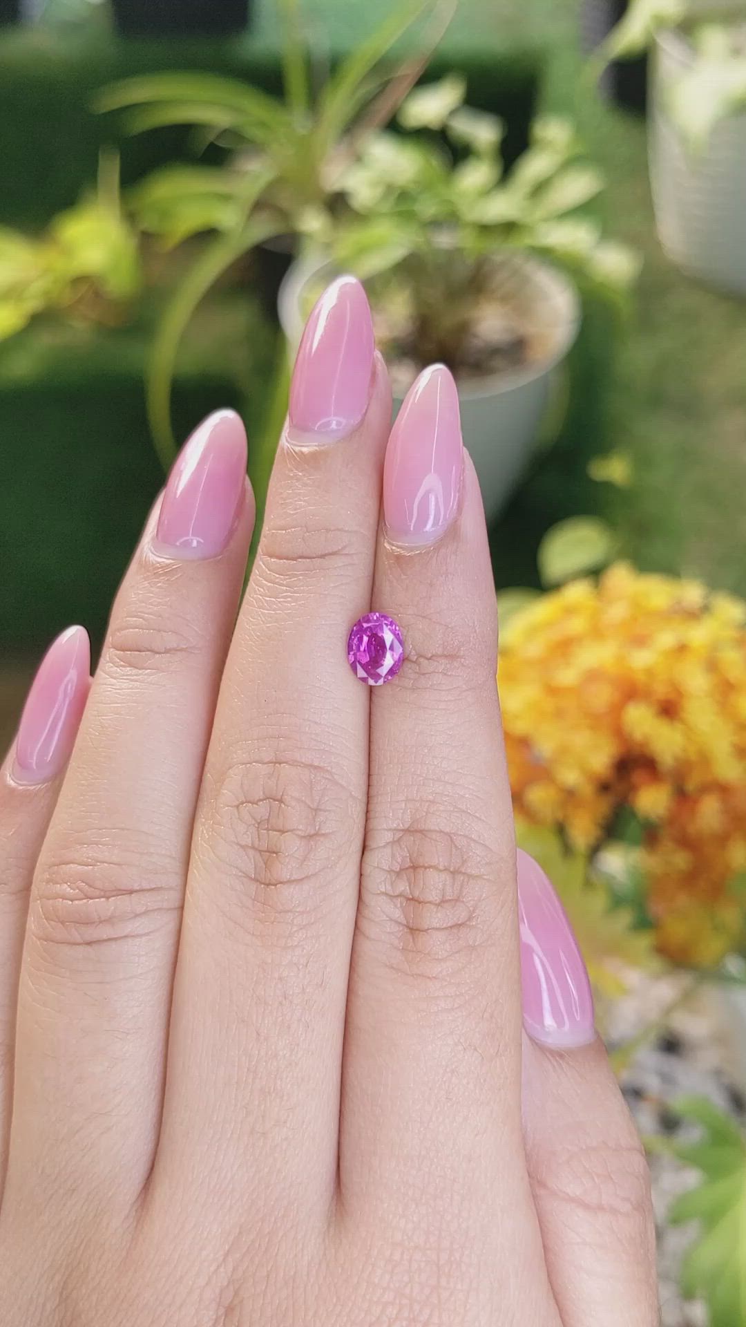 1.03 Ct. Purplish Pink Sapphire from Ceylon (Sri Lanka) Size Video