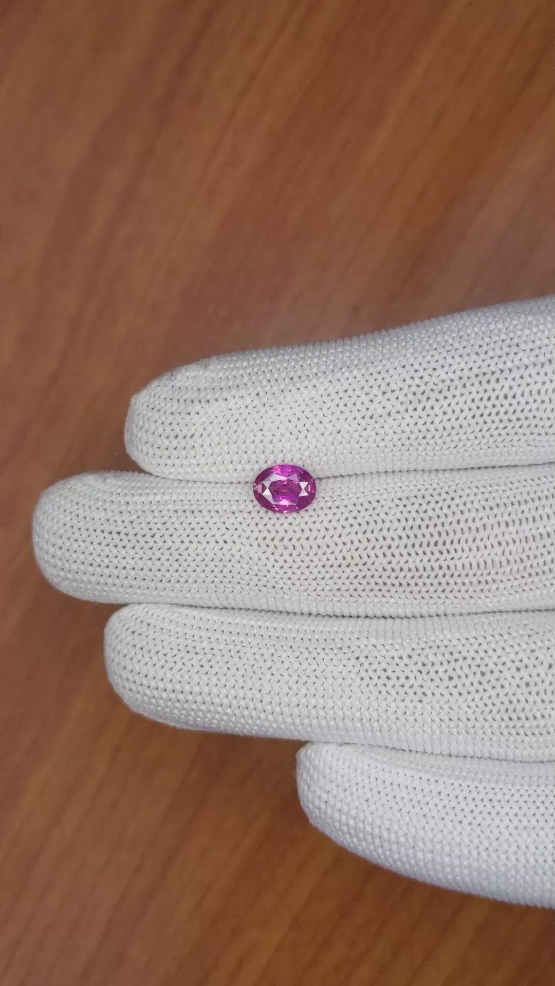 1.03 Ct. Purplish Pink Sapphire from Ceylon (Sri Lanka) Size Video