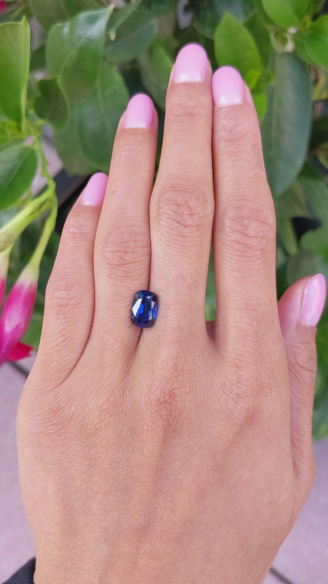 3.49 Ct. Blue Sapphire from Ceylon (Sri Lanka) Size Video