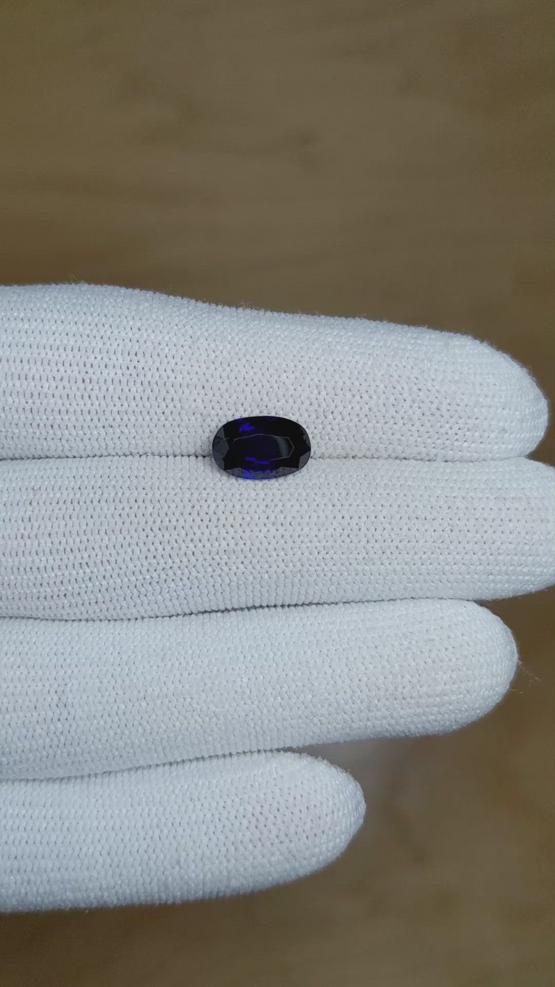 2.42 Ct. Blue Sapphire from Ceylon (Sri Lanka) Size Video