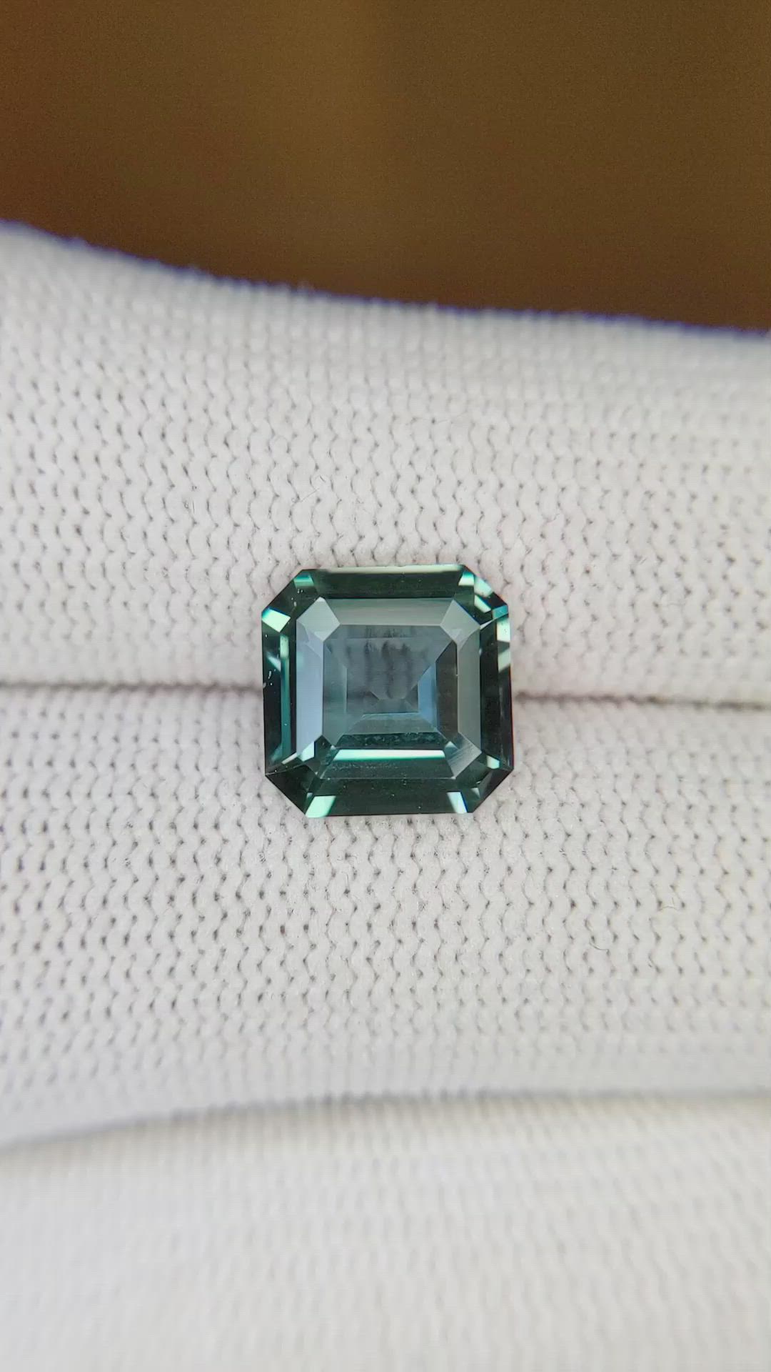 4.07 Ct. Greenish Blue Sapphire from Ceylon (Sri Lanka) Size Video