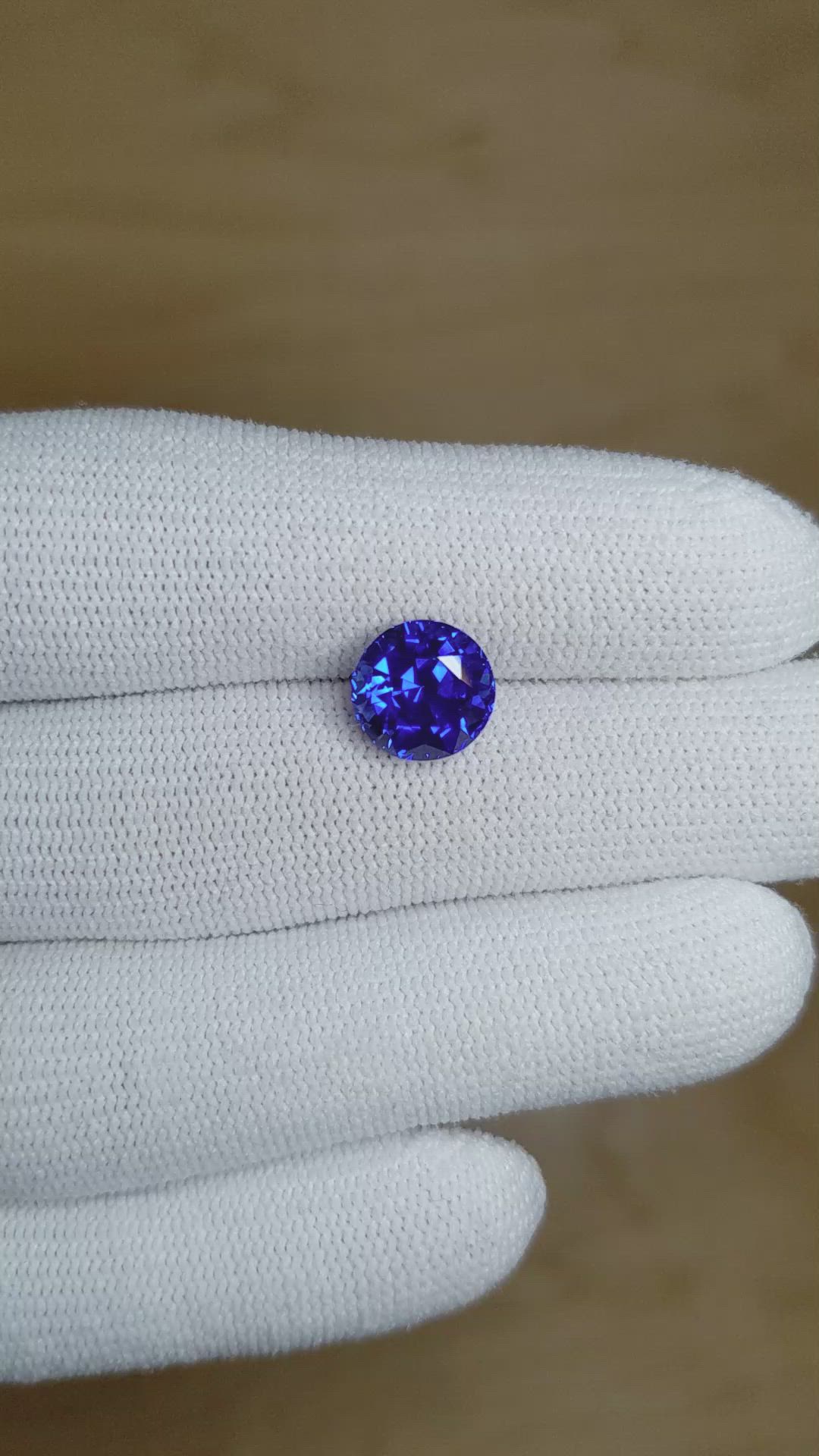 4.33 Ct. Blue Sapphire from Ceylon (Sri Lanka) Size Video