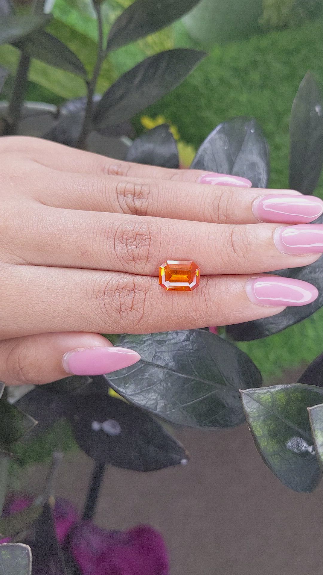 4.21 Ct. Orange Sapphire from Ceylon (Sri Lanka) Size Video