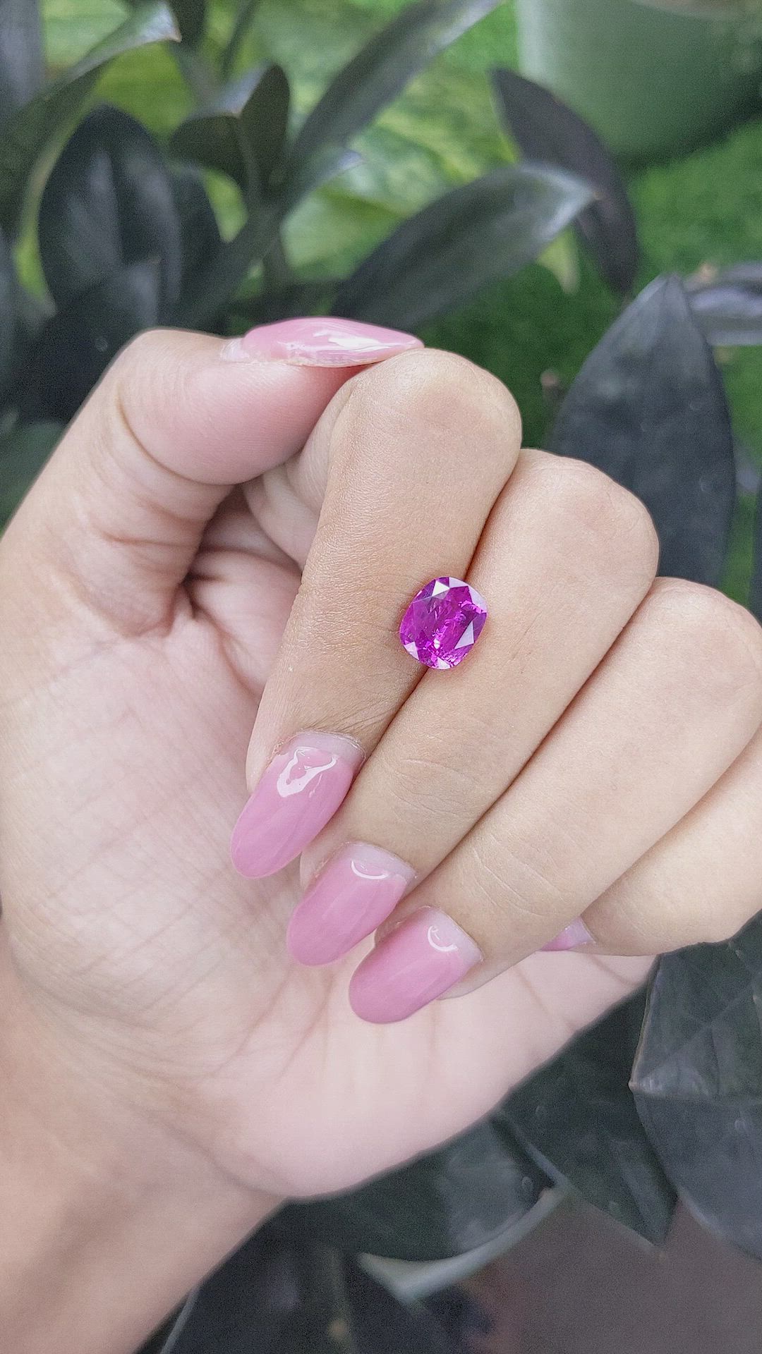 2.13 Ct. Pinkish Purple Sapphire from Ceylon (Sri Lanka) Size Video
