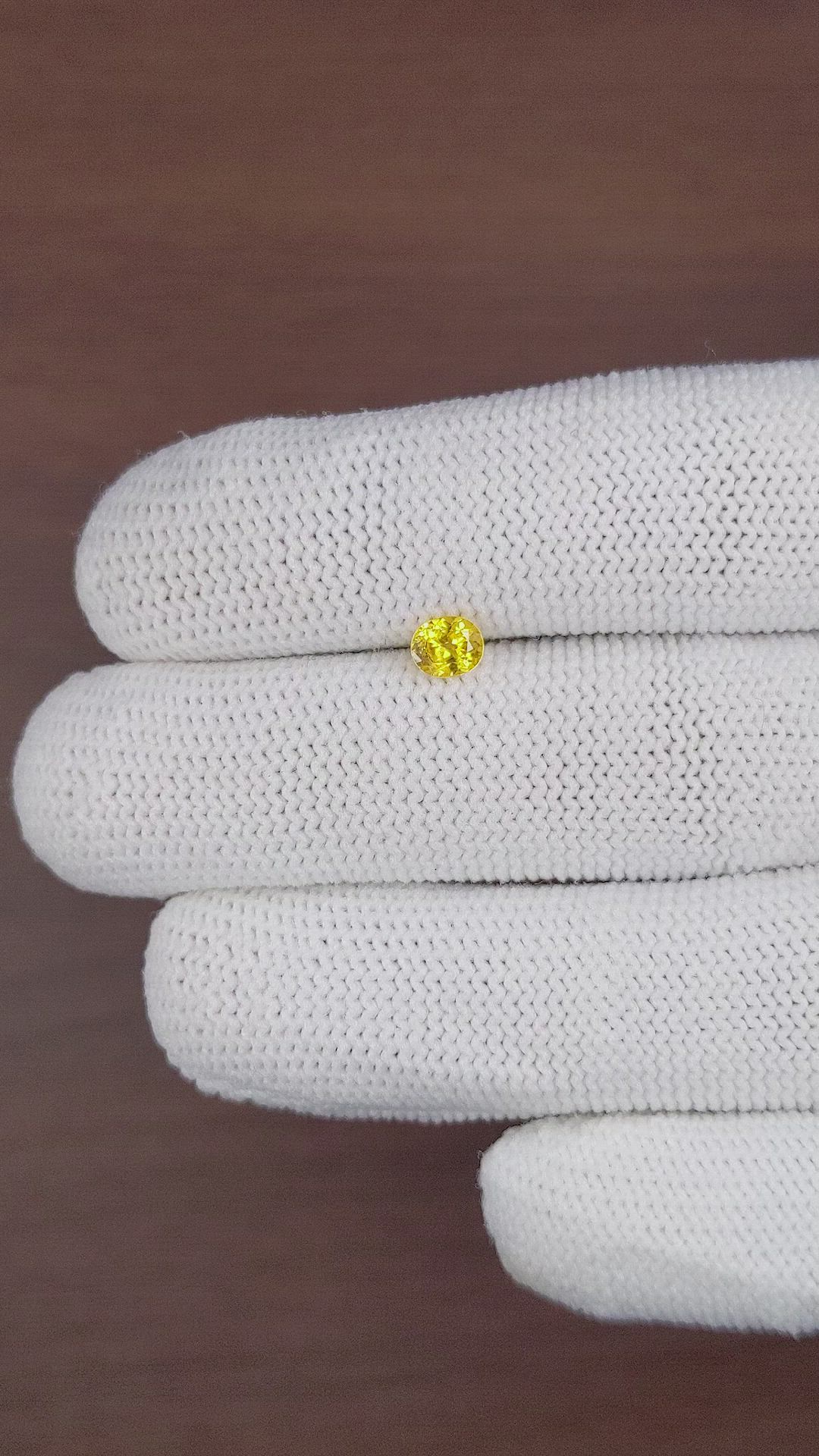 0.45 Ct. Yellow Sapphire from Ceylon (Sri Lanka) Size Video