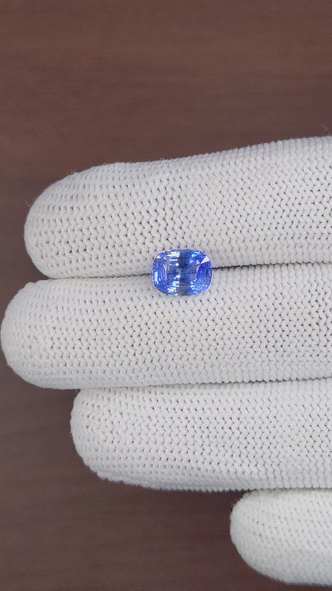 3.01 Ct. Blue Sapphire from Ceylon (Sri Lanka) Size Video