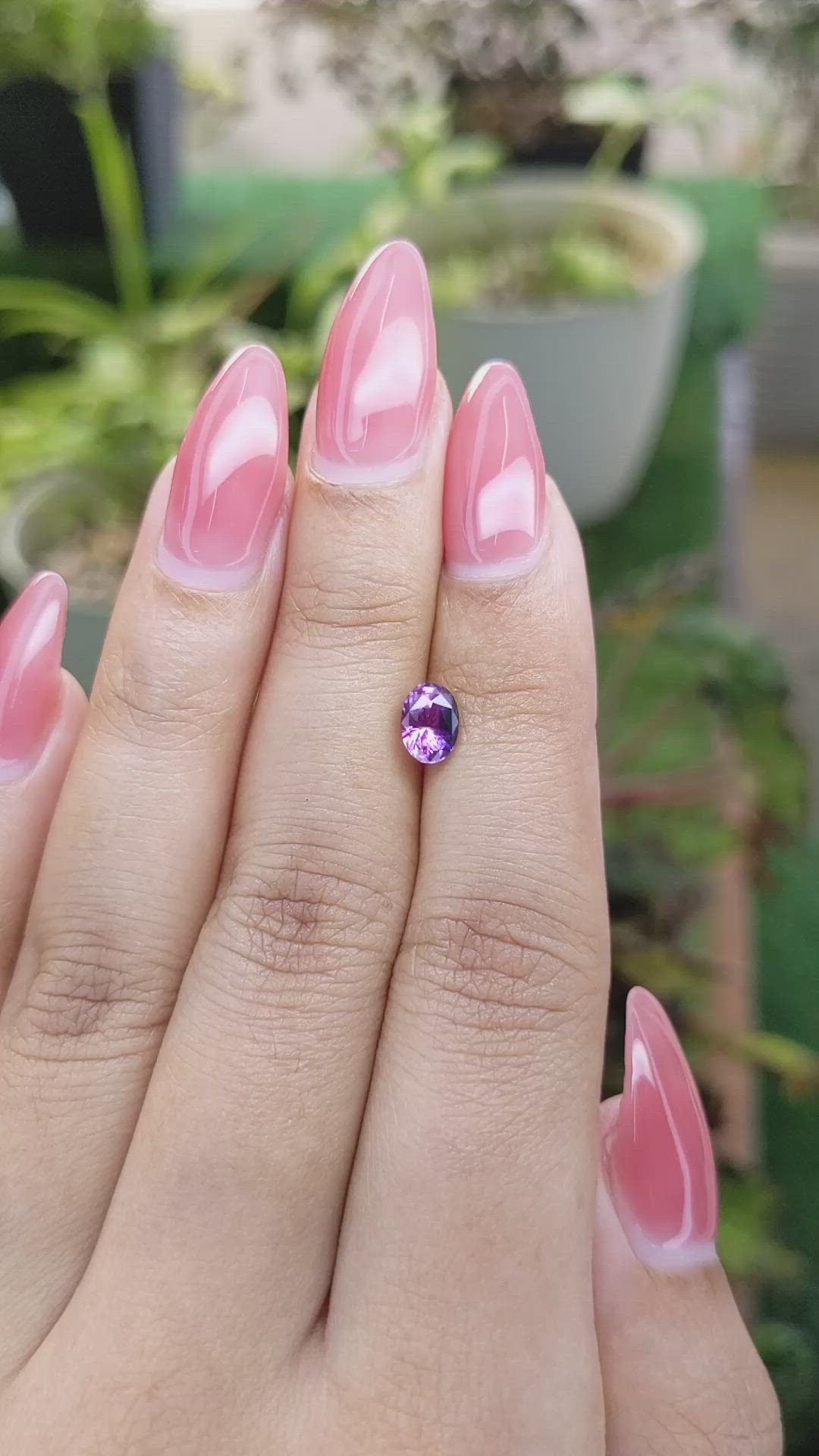 1.09 Ct. Bi Color Sapphire from Ceylon (Sri Lanka) Size Video