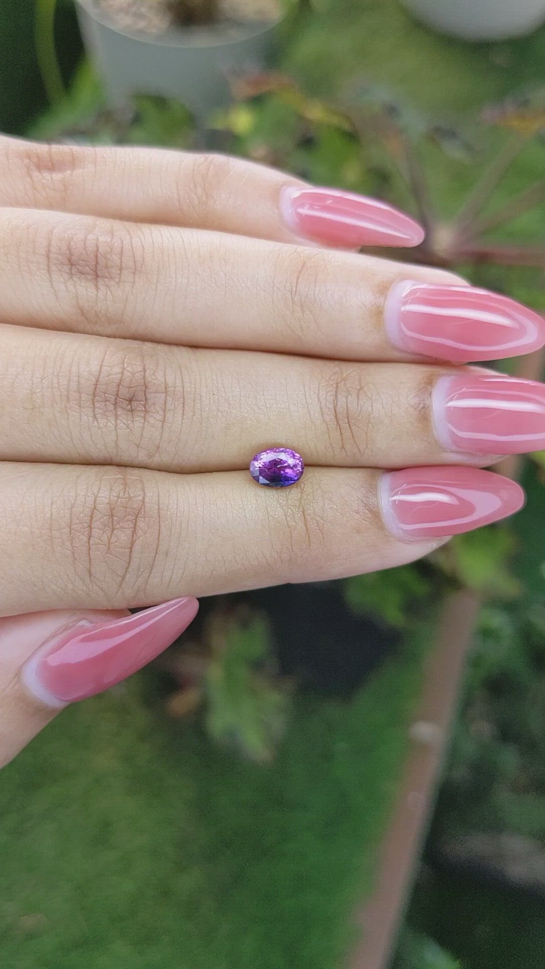 1.09 Ct. Bi Color Sapphire from Ceylon (Sri Lanka) Size Video