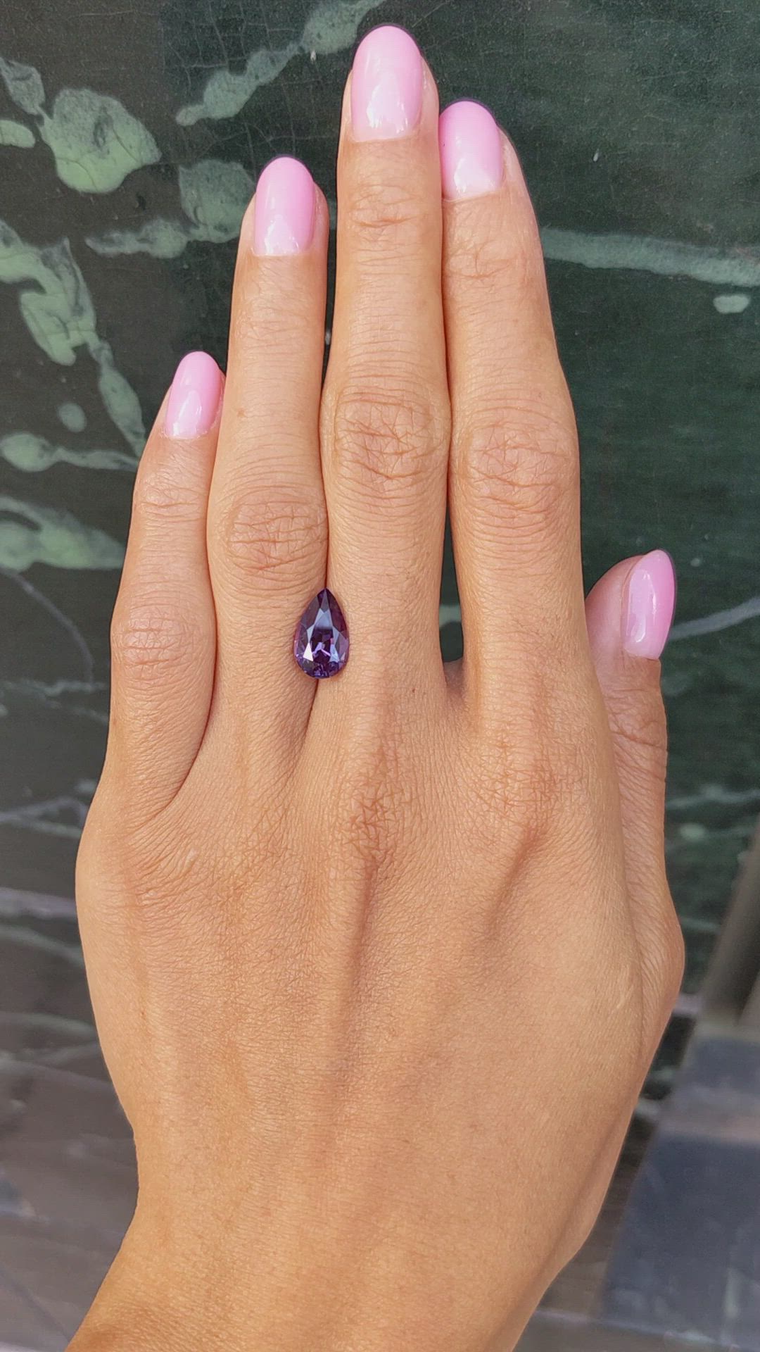 3.20 Ct. Pinkish Purple Sapphire from Ceylon (Sri Lanka) Size Video