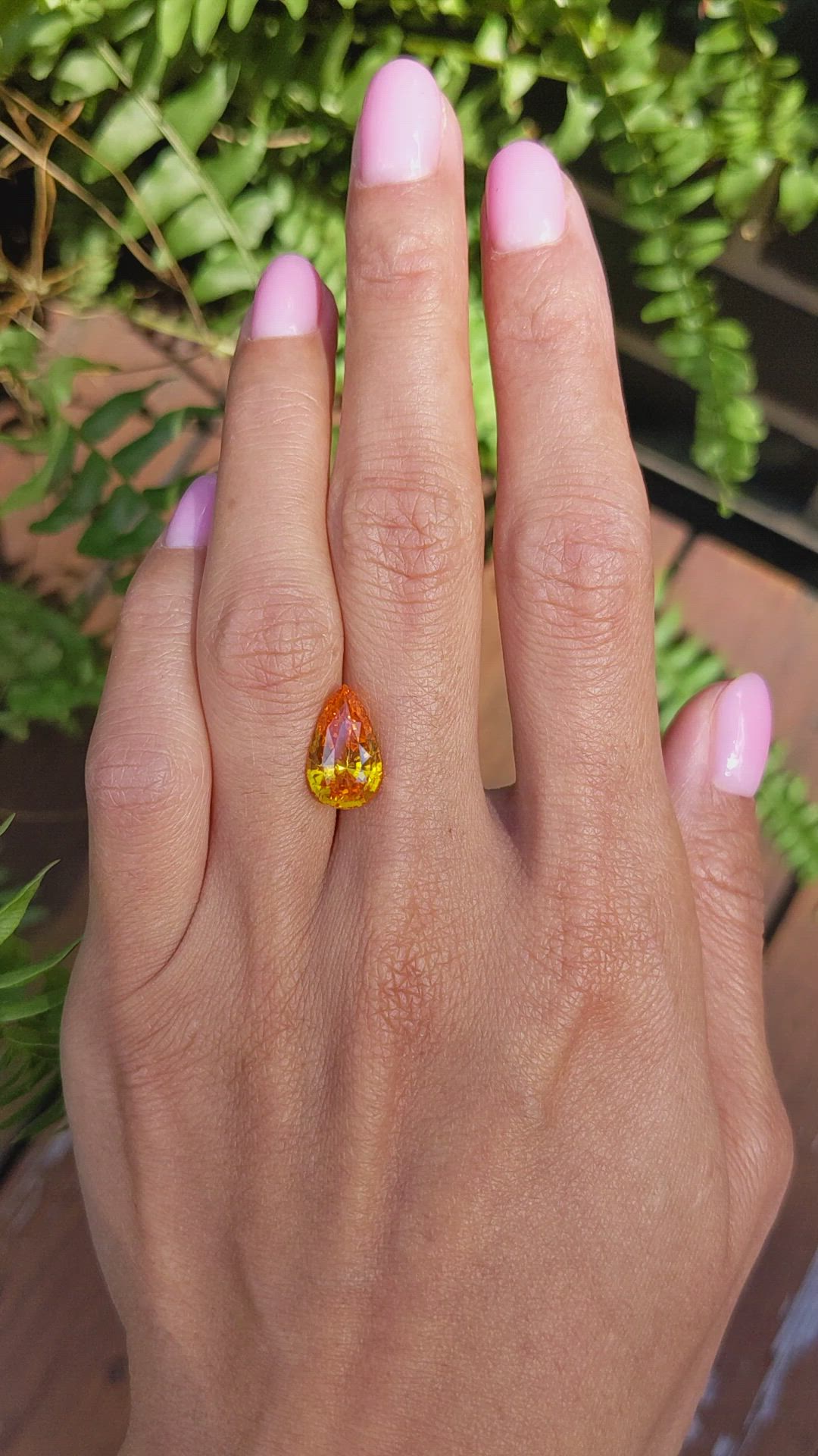 5.18 Ct. Yellowish Orange Sapphire from Ceylon (Sri Lanka) Size Video
