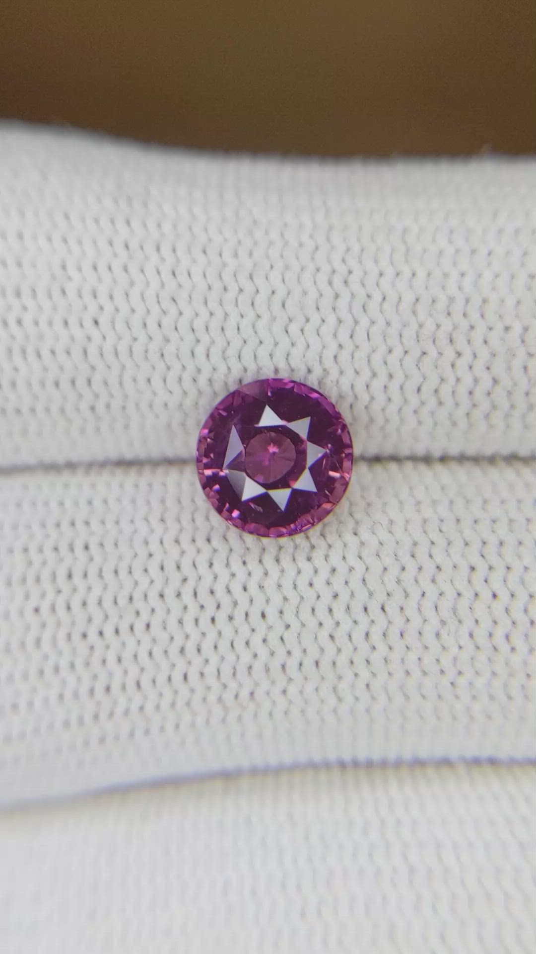 2.65 Ct. Pinkish Purple Sapphire from Ceylon (Sri Lanka) Size Video