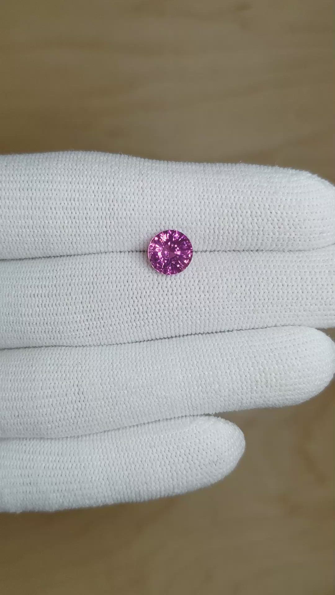 2.65 Ct. Pinkish Purple Sapphire from Ceylon (Sri Lanka) Size Video