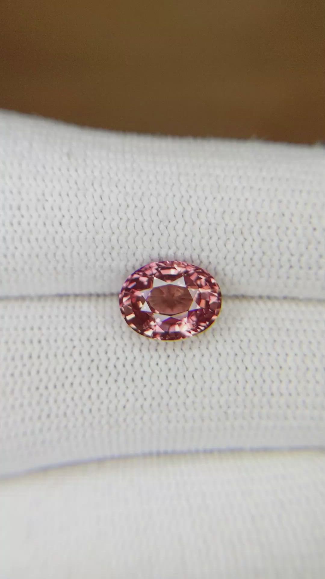 3.02 Ct. Padparadscha Sapphire from Ceylon (Sri Lanka) Size Video