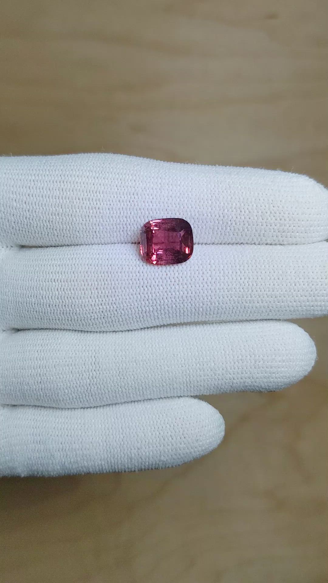 5.00 Ct. Purplish Pink Sapphire from Madagascar Size Video