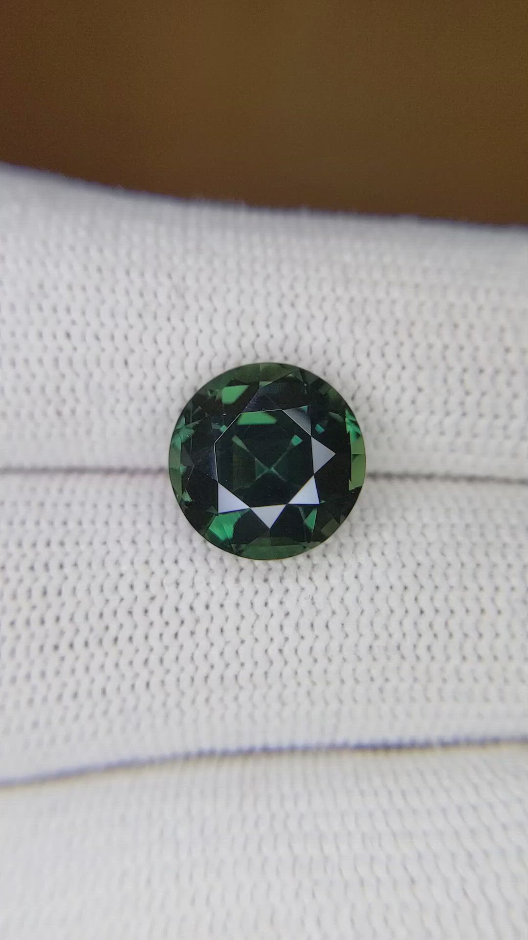 6.03 Ct. Bluish Green Sapphire from Ceylon (Sri Lanka) Size Video